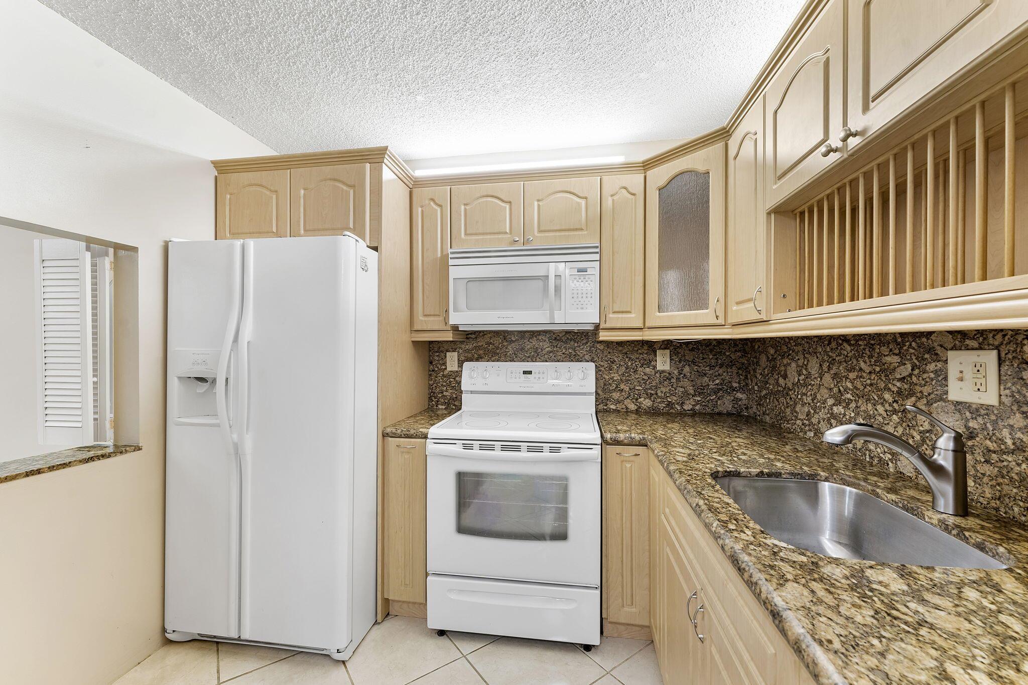 9440 SW 8th Street 318, Boca Raton, FL, 33428/$170,000 1 9440 SW 8th Street 318