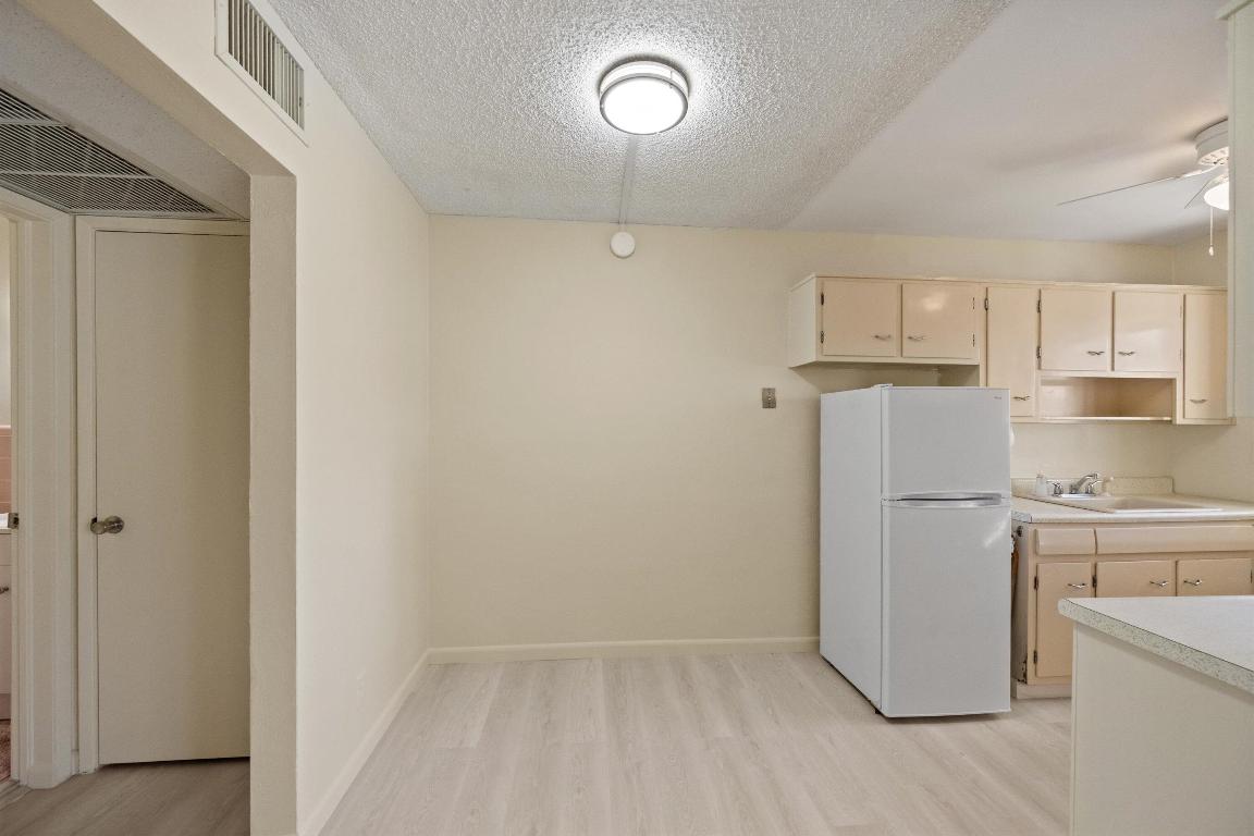 FAIRBANKS MANOR CO-OP - Residential