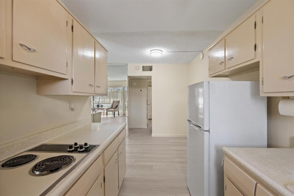 FAIRBANKS MANOR CO-OP - Residential