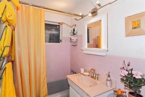 LEWIS SHORE ESTATES LA VISTA ADDN 1 - Residential