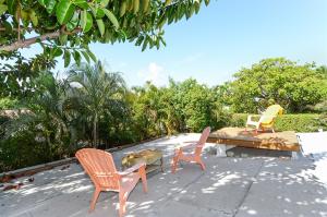 LEWIS SHORE ESTATES LA VISTA ADDN 1 - Residential