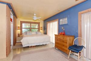 LEWIS SHORE ESTATES LA VISTA ADDN 1 - Residential