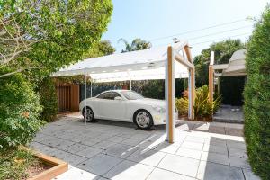 LEWIS SHORE ESTATES LA VISTA ADDN 1 - Residential