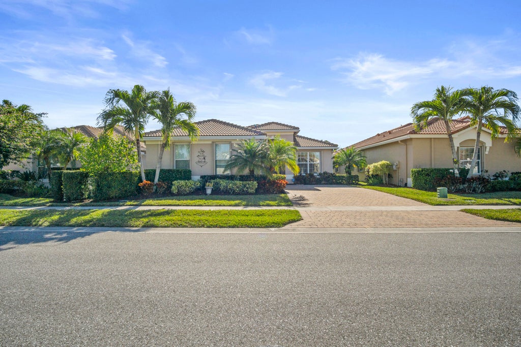 Photo of 1662 NW Old Oak Terrace, Jensen Beach, FL 34957 (MLS # R11057999)