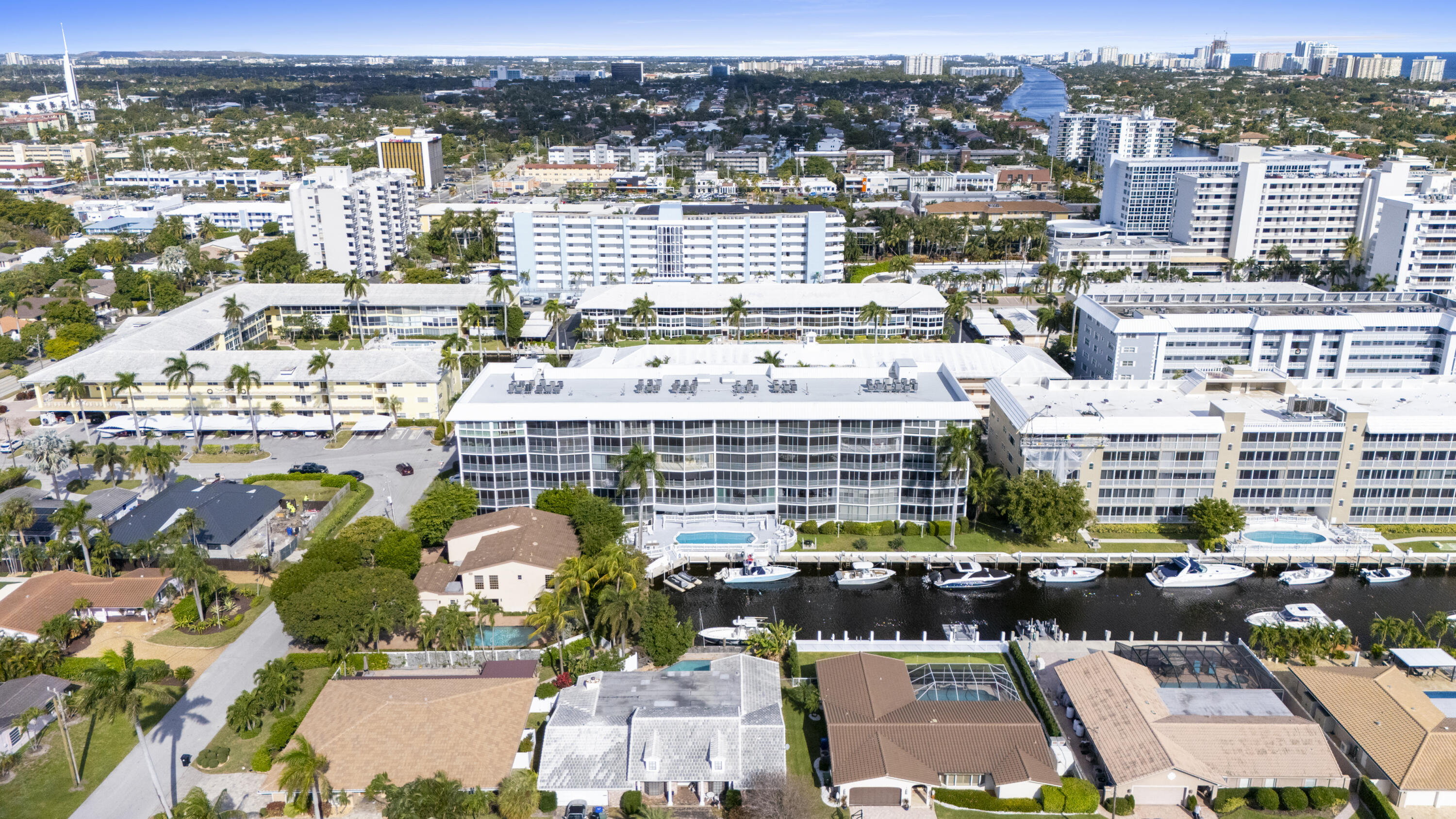 WINSTON CONDO - Residential