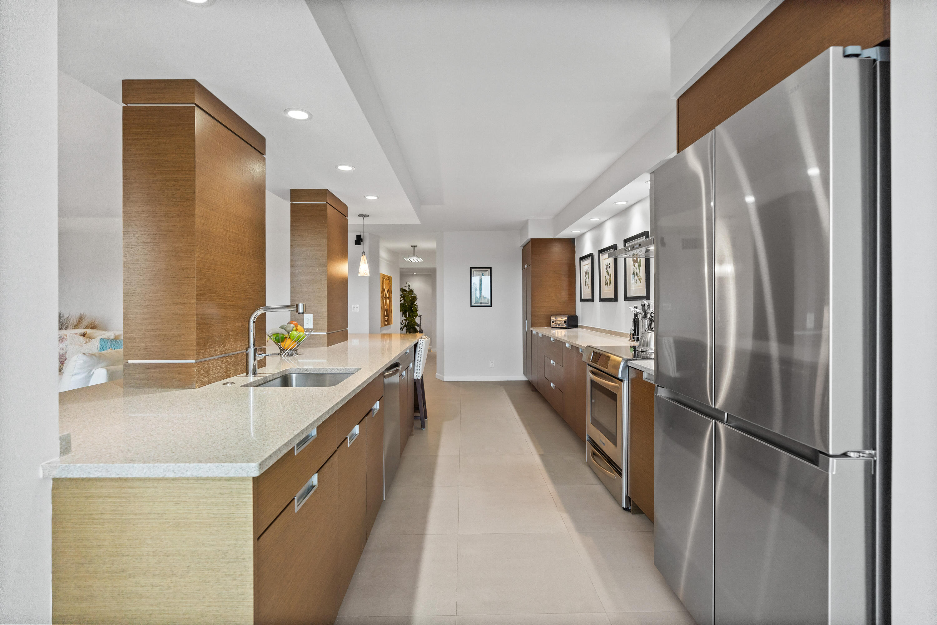 WINSTON CONDO - Residential