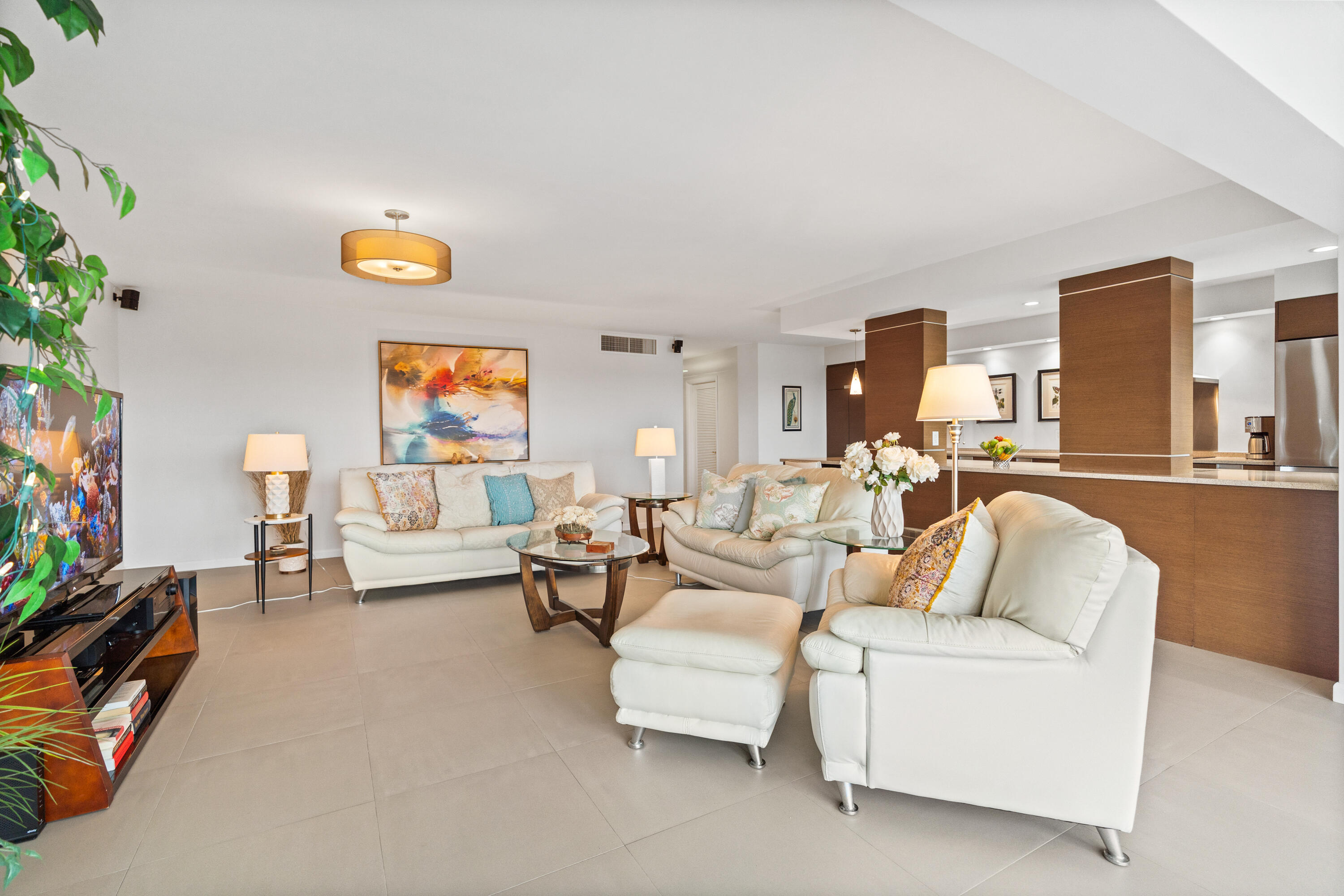 WINSTON CONDO - Residential