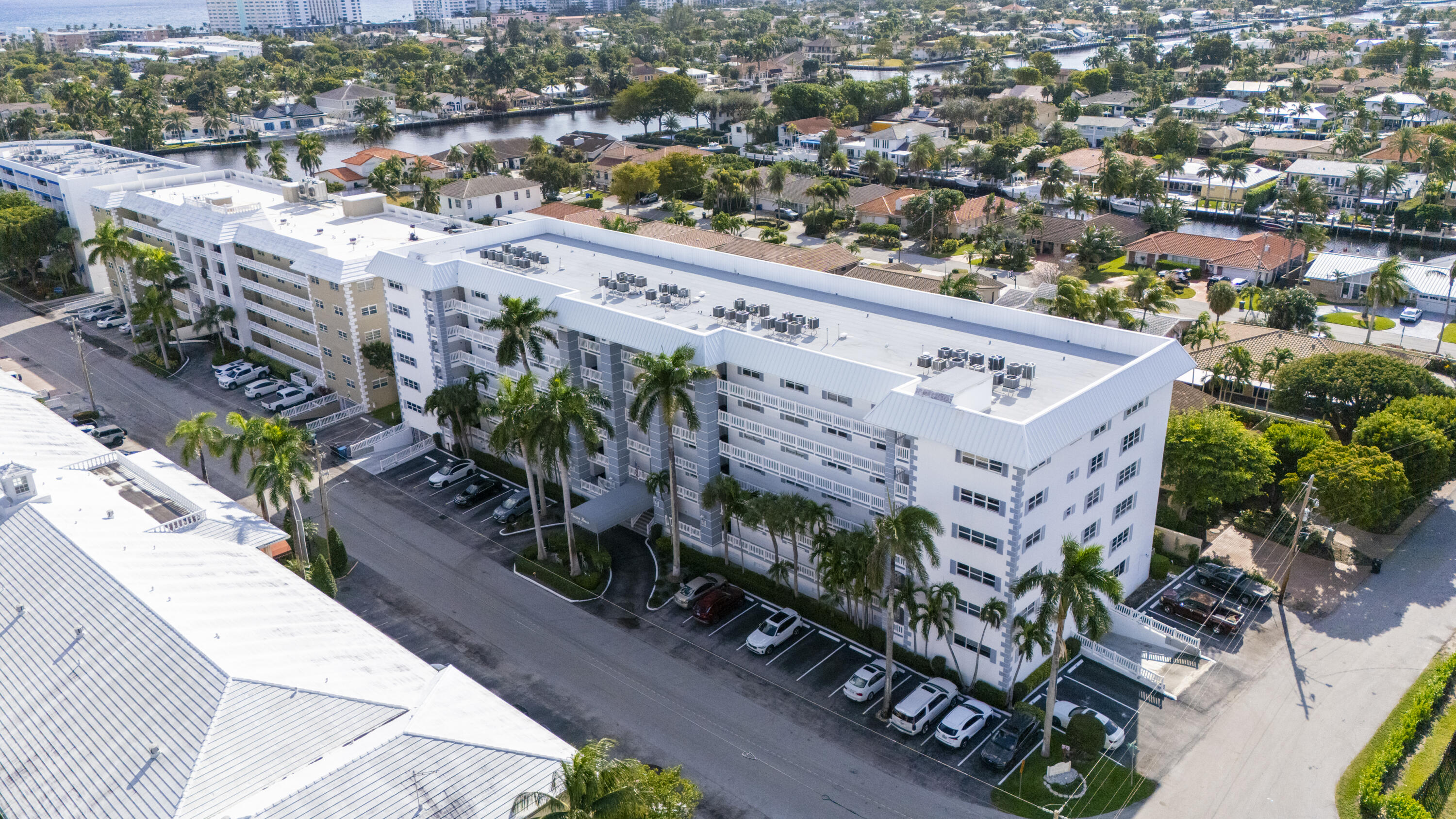 WINSTON CONDO - Residential