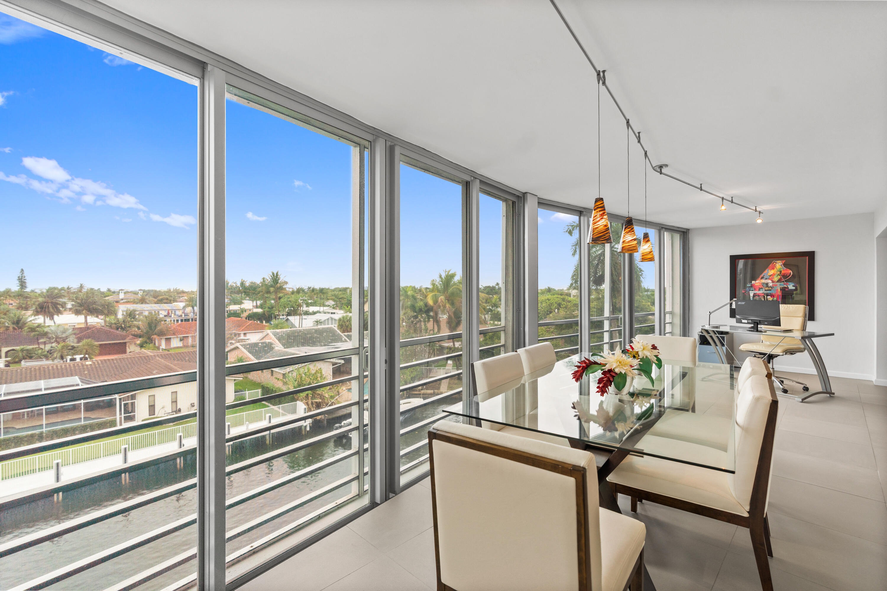 WINSTON CONDO - Residential