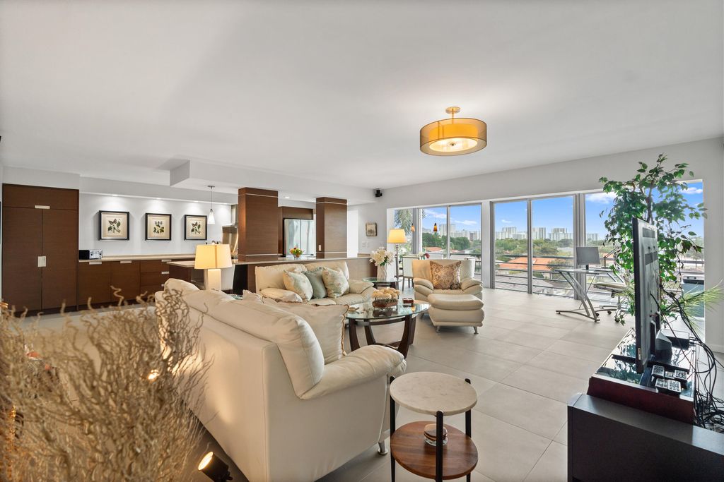 Photo of 3050 NE 47th Court #402, Fort Lauderdale, FL 33308 (MLS # B26005228)