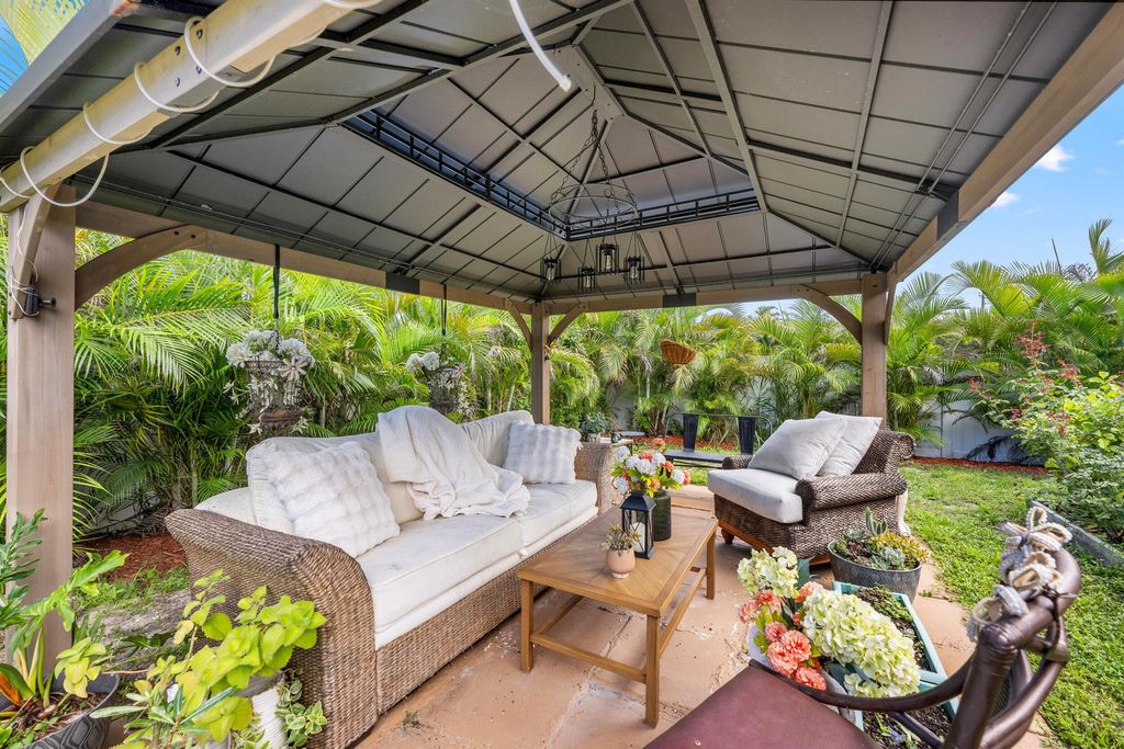 Photo of 123 Larchmont Terrace, Sebastian, FL 32958 (MLS # R11108495)