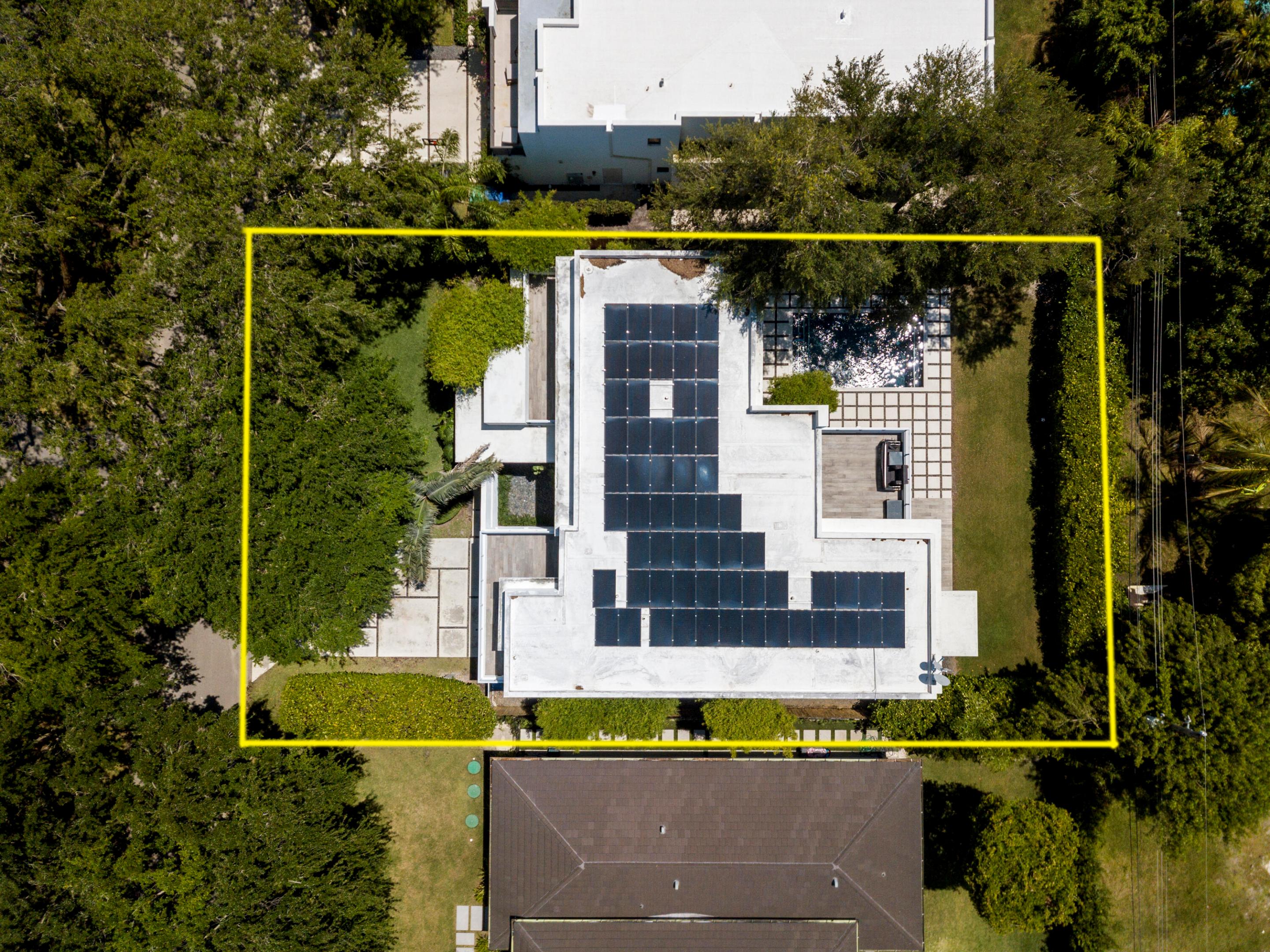 7700 SW 53rd Court, Miami, FL, 33143/$5,299,000 4 7700 SW 53rd Court