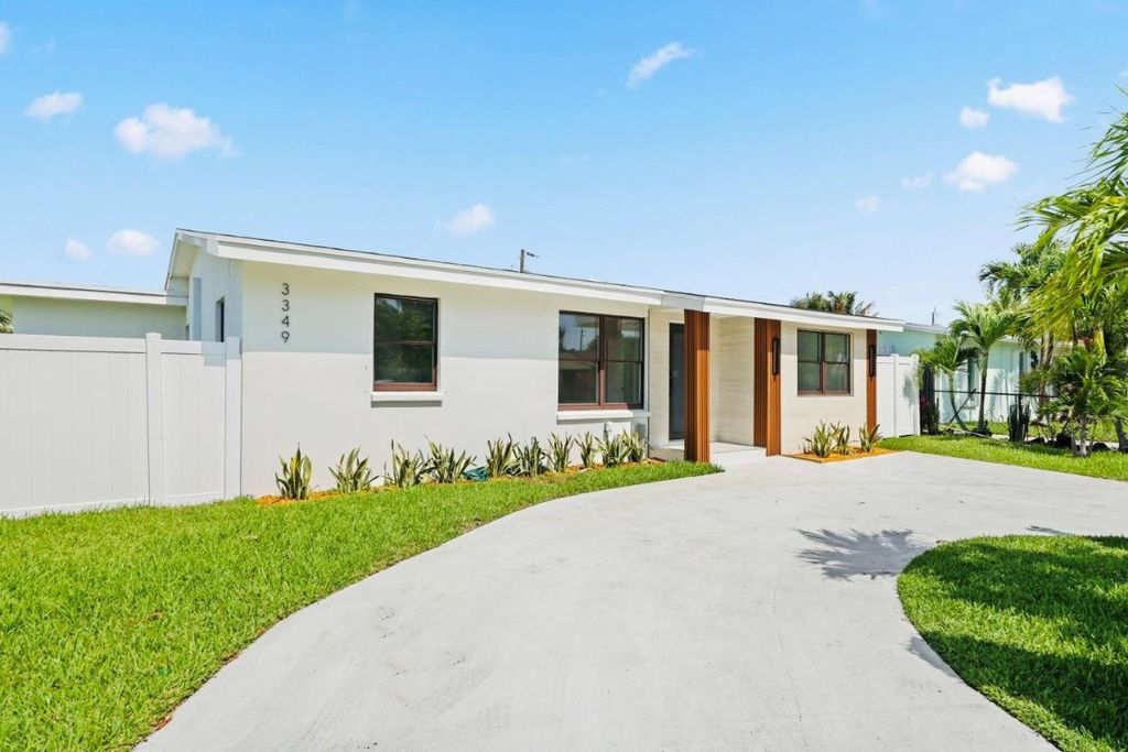 Photo of 3349 El Vedado Court, West Palm Beach, FL 33405 (MLS # F10546415)