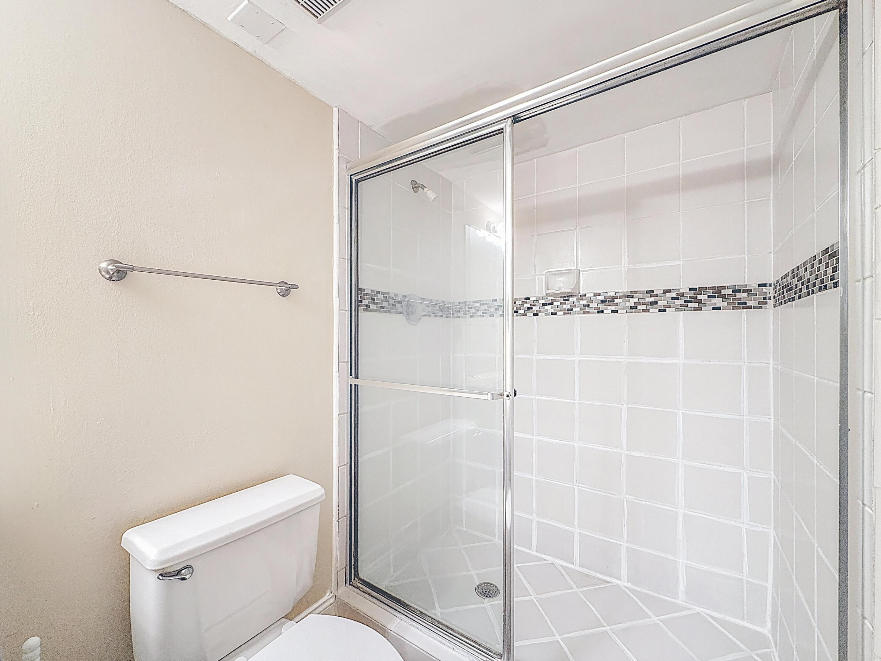 PARC CENTRAL AVENTURA EAST CONDO - Residential Lease