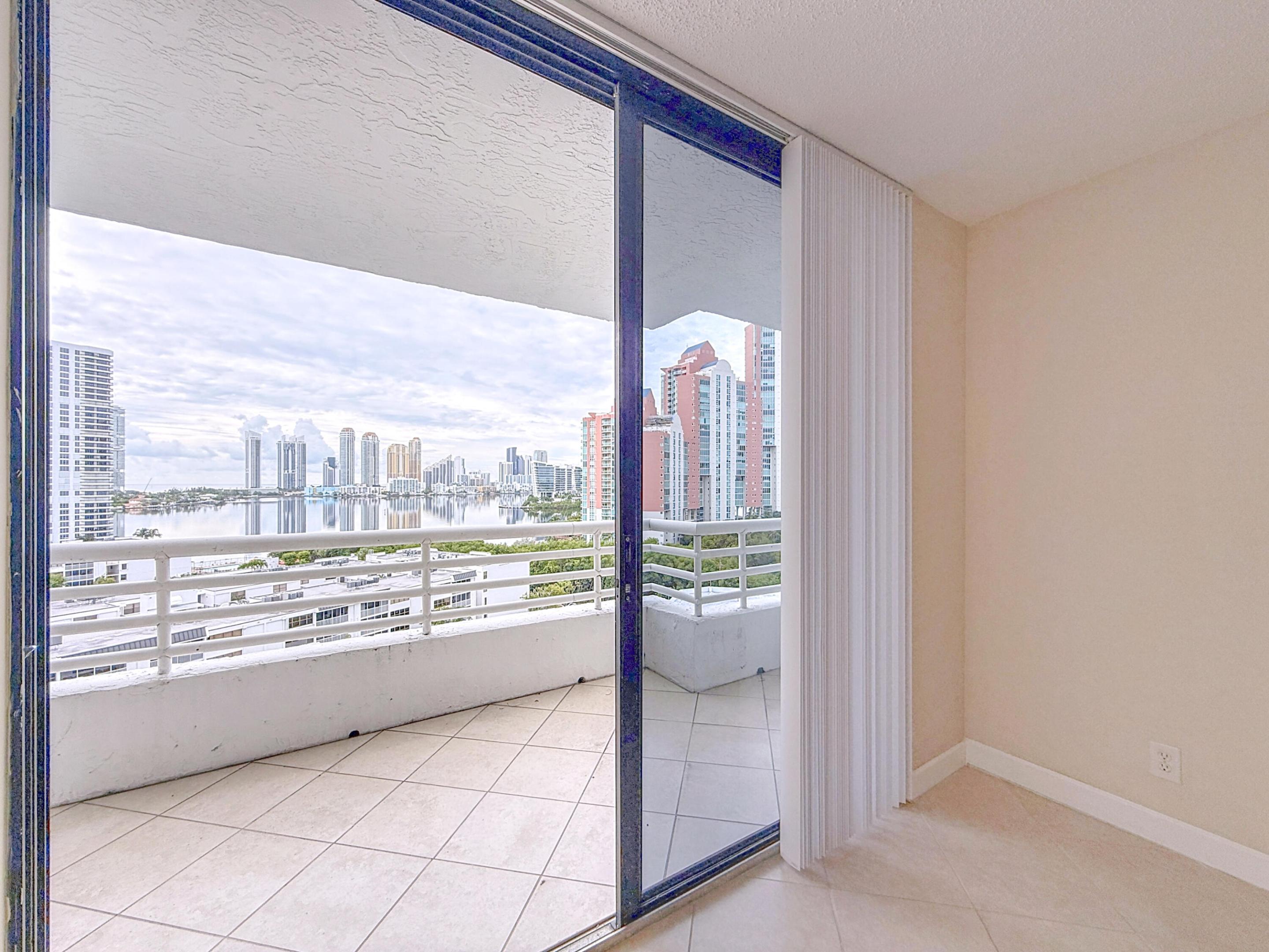 PARC CENTRAL AVENTURA EAST CONDO - Residential Lease