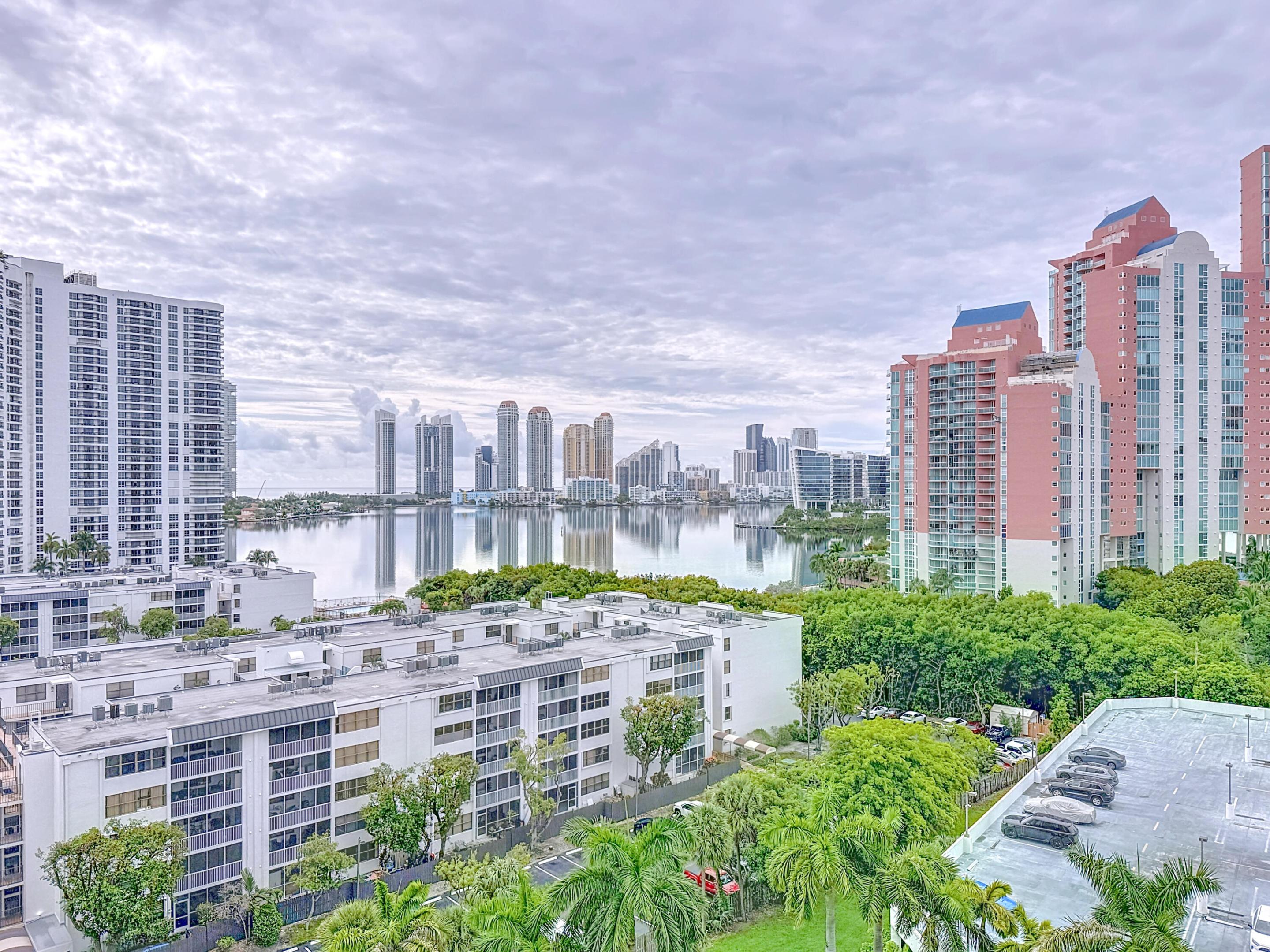 PARC CENTRAL AVENTURA EAST CONDO - Residential Lease