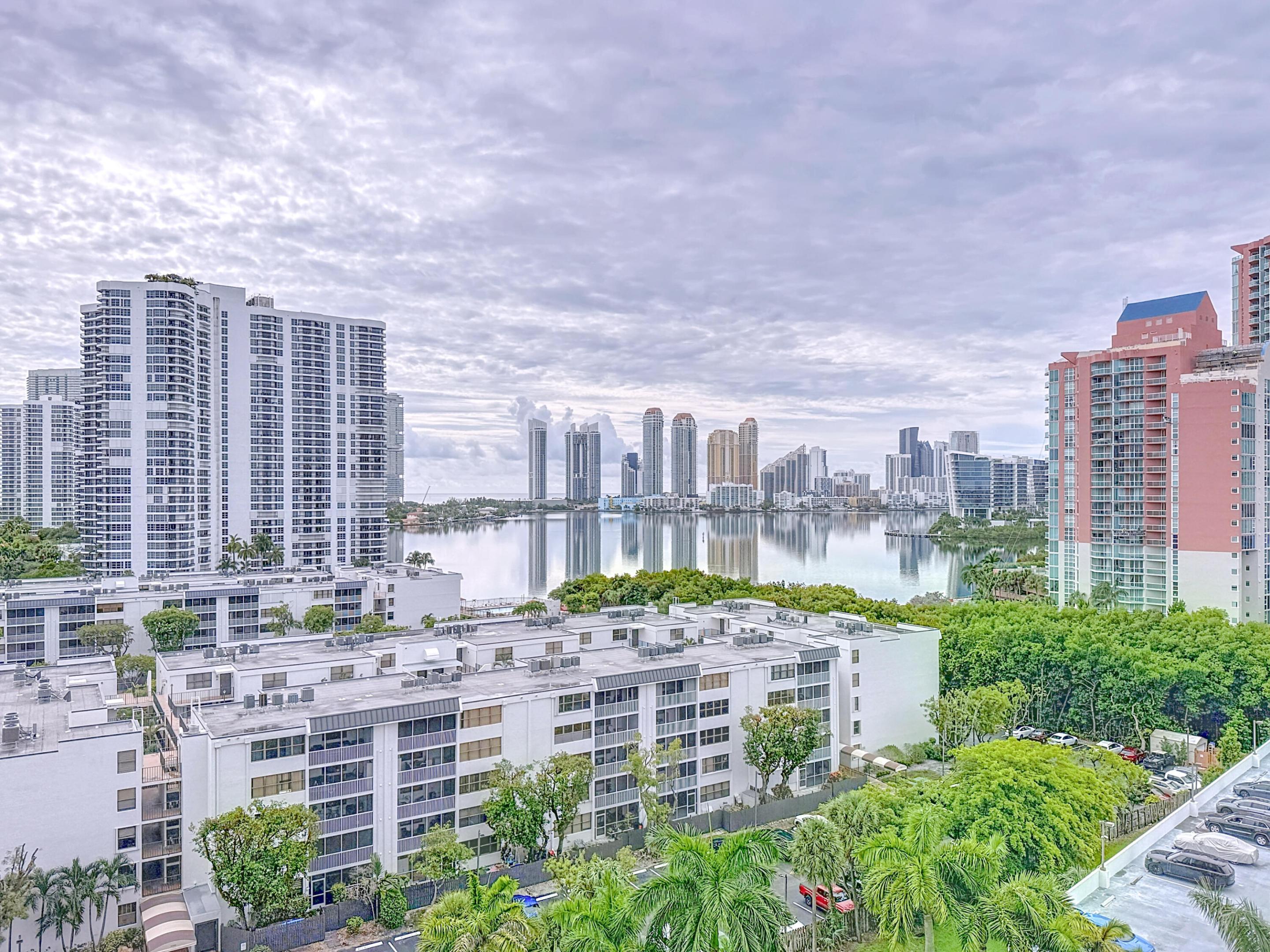 PARC CENTRAL AVENTURA EAST CONDO - Residential Lease