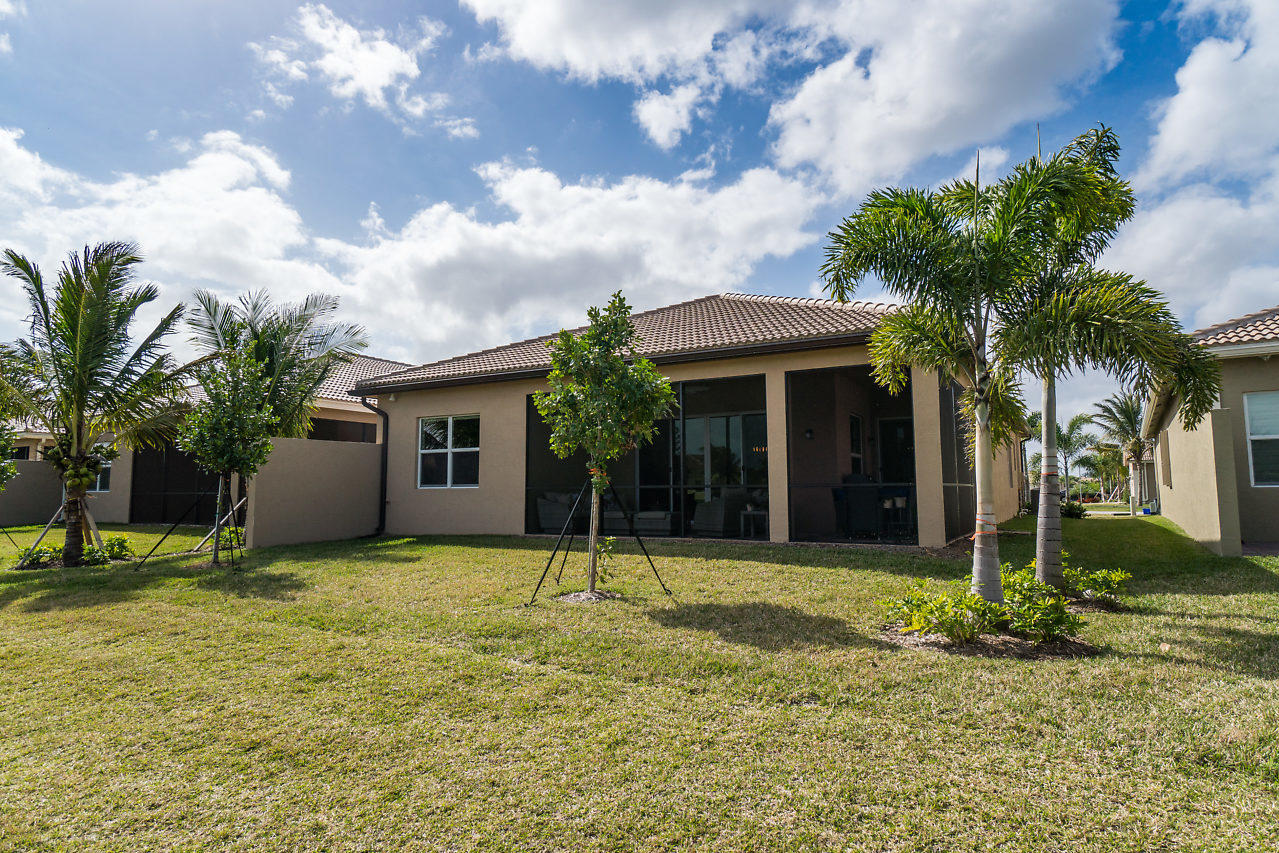 VALENCIA COVE - Residential