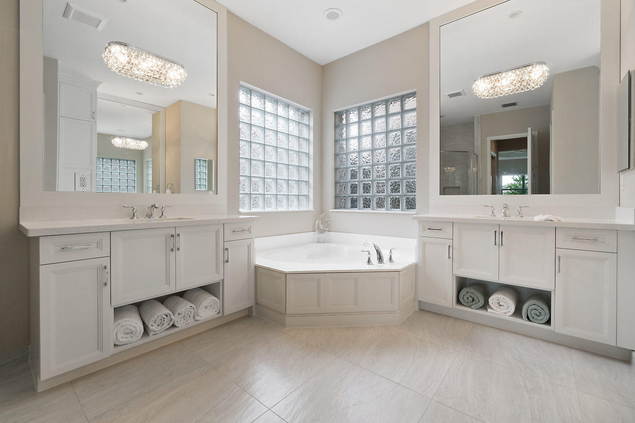 VALENCIA COVE - Residential