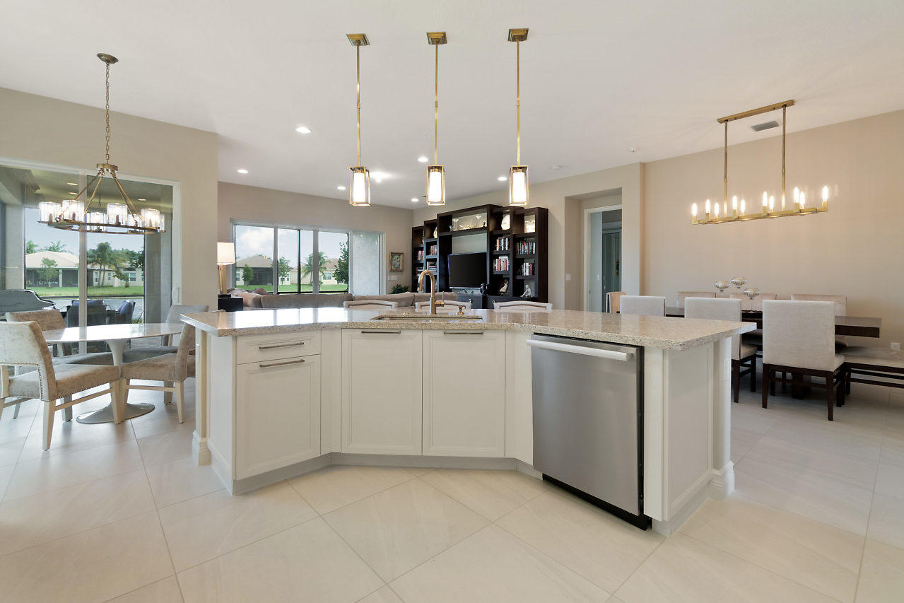 VALENCIA COVE - Residential