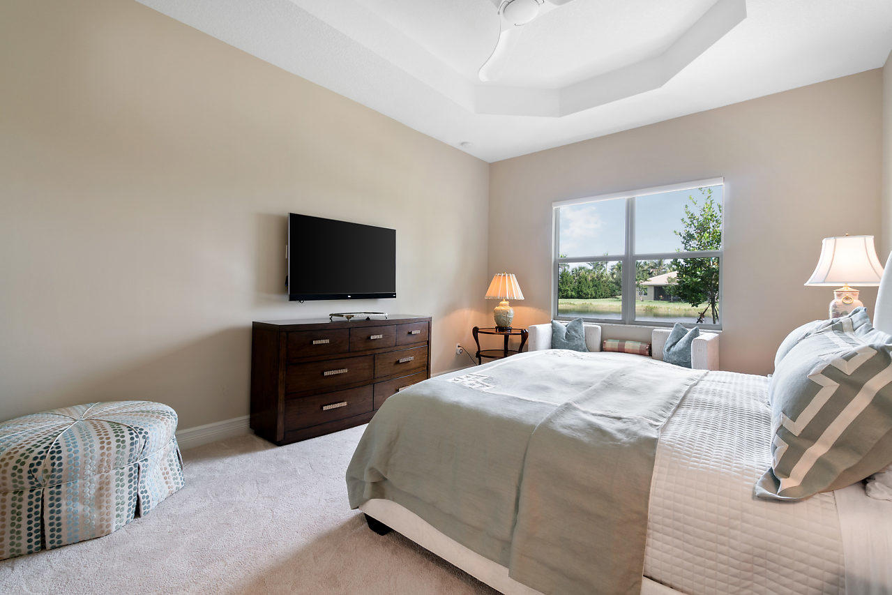 VALENCIA COVE - Residential