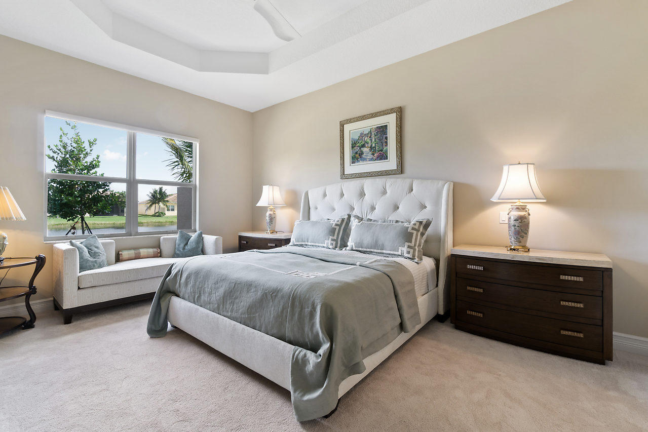 VALENCIA COVE - Residential