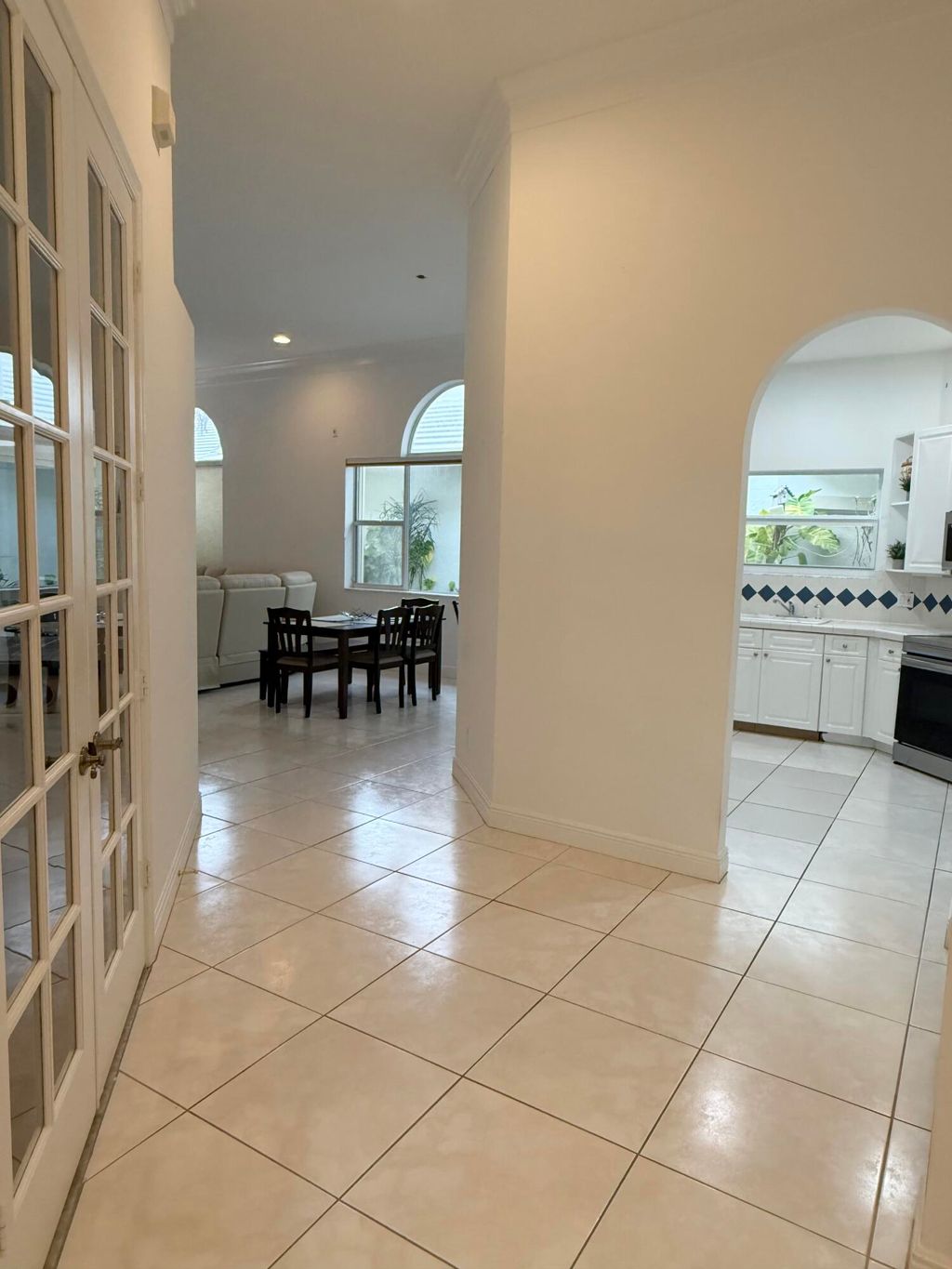 Photo of 263 Canterbury Drive W, Palm Beach Gardens, FL 33418 (MLS # R11102809)