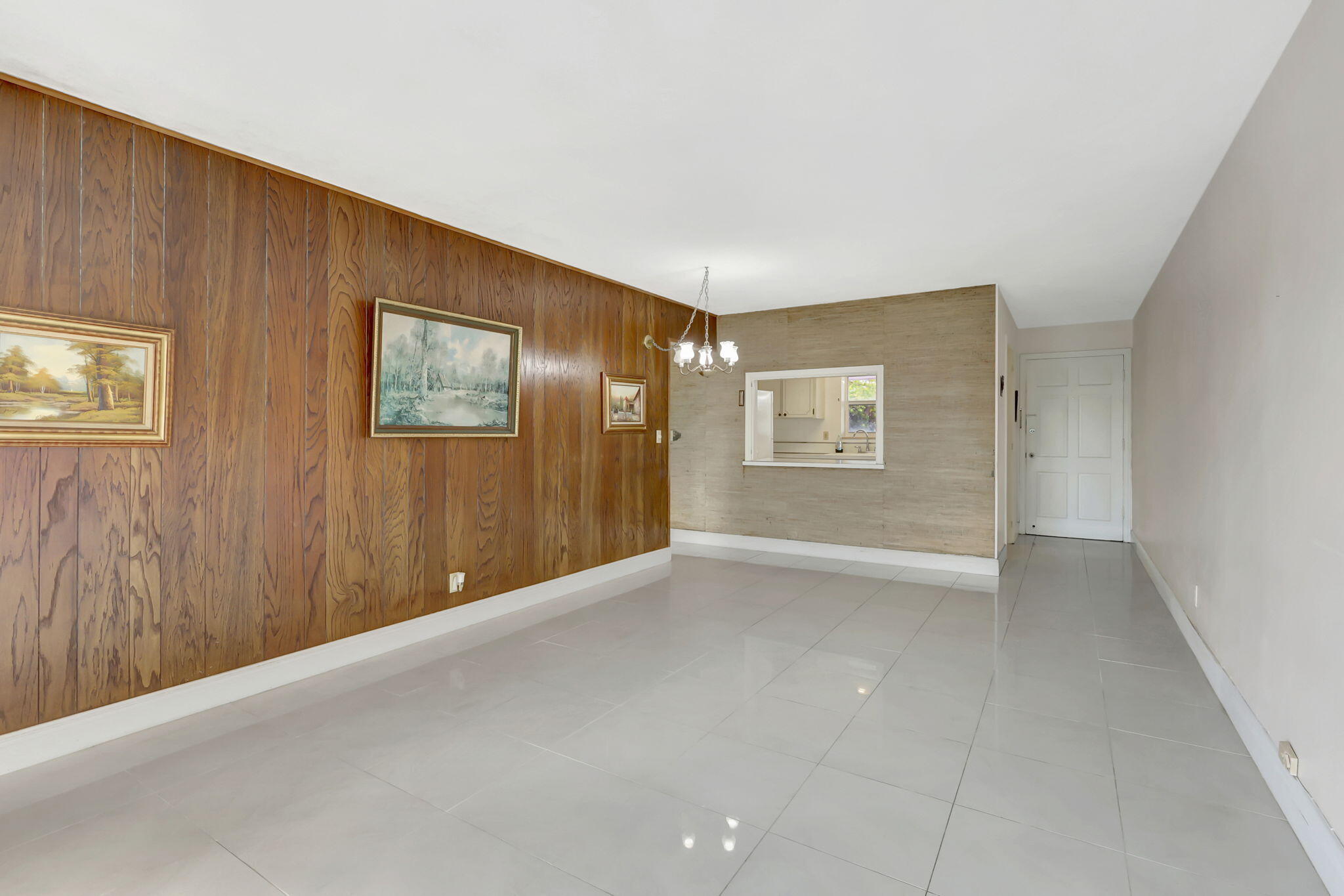 CORINTHIAN CONDOMINIUM APTS LT 2 MARINA ADD TO VIL - Residential