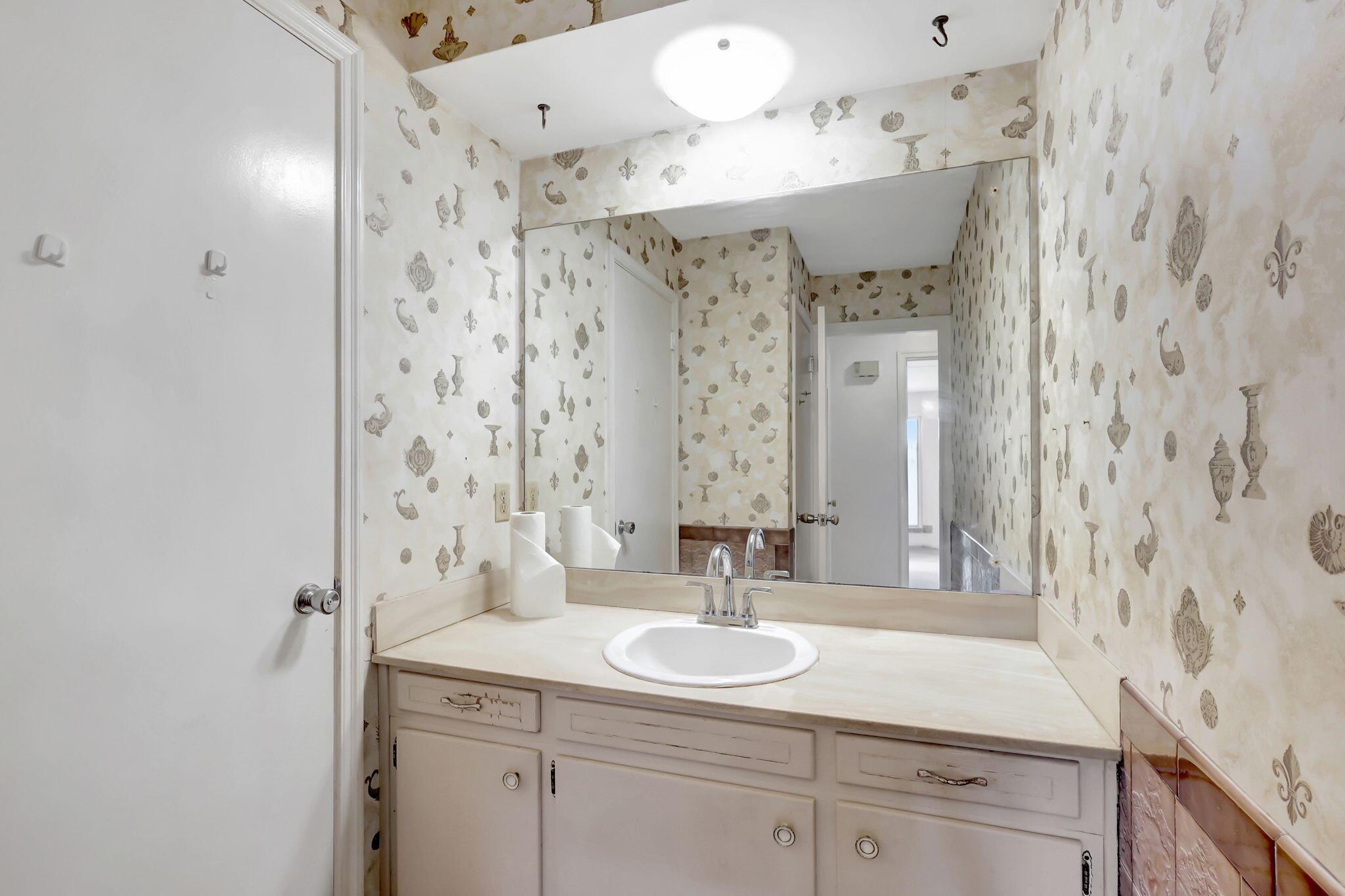 CORINTHIAN CONDOMINIUM AP - Residential