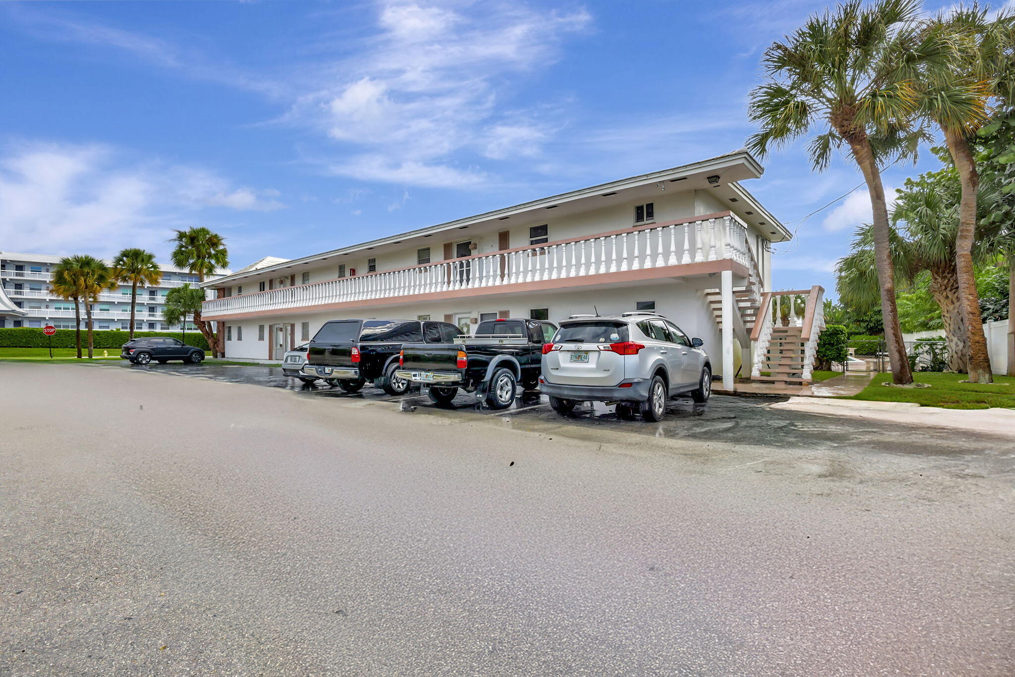 CORINTHIAN CONDOMINIUM APTS LT 2 MARINA ADD TO VIL - Residential