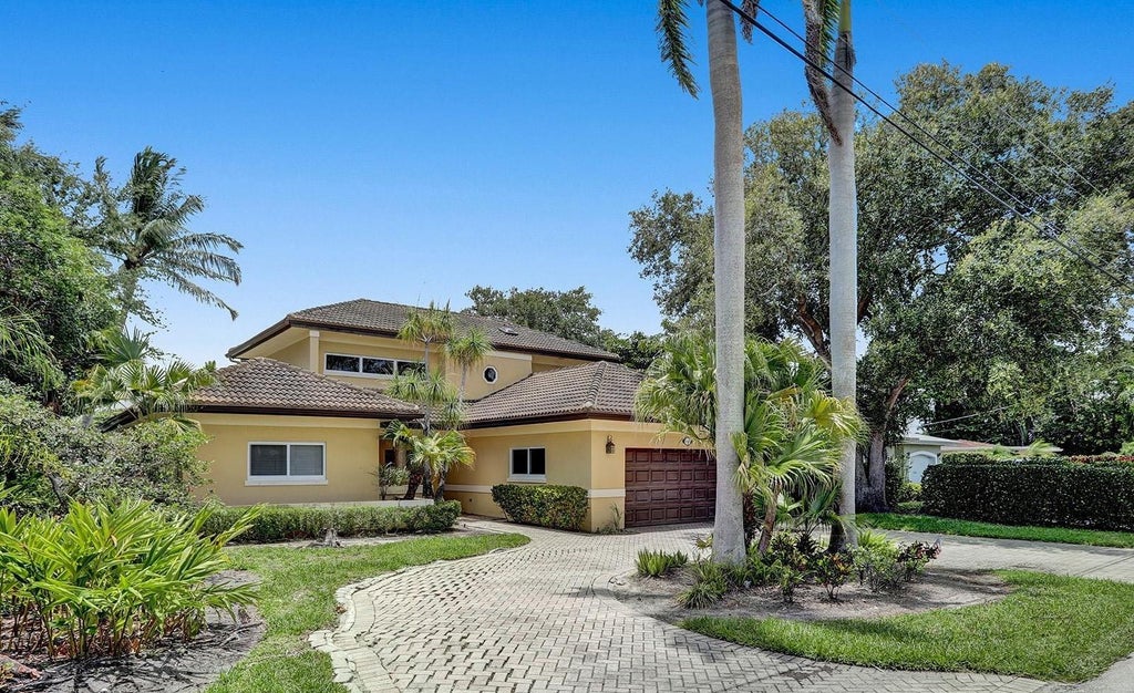 Photo of 2484 SE 12th Street, Pompano Beach, FL 33062 (MLS # F10489984)