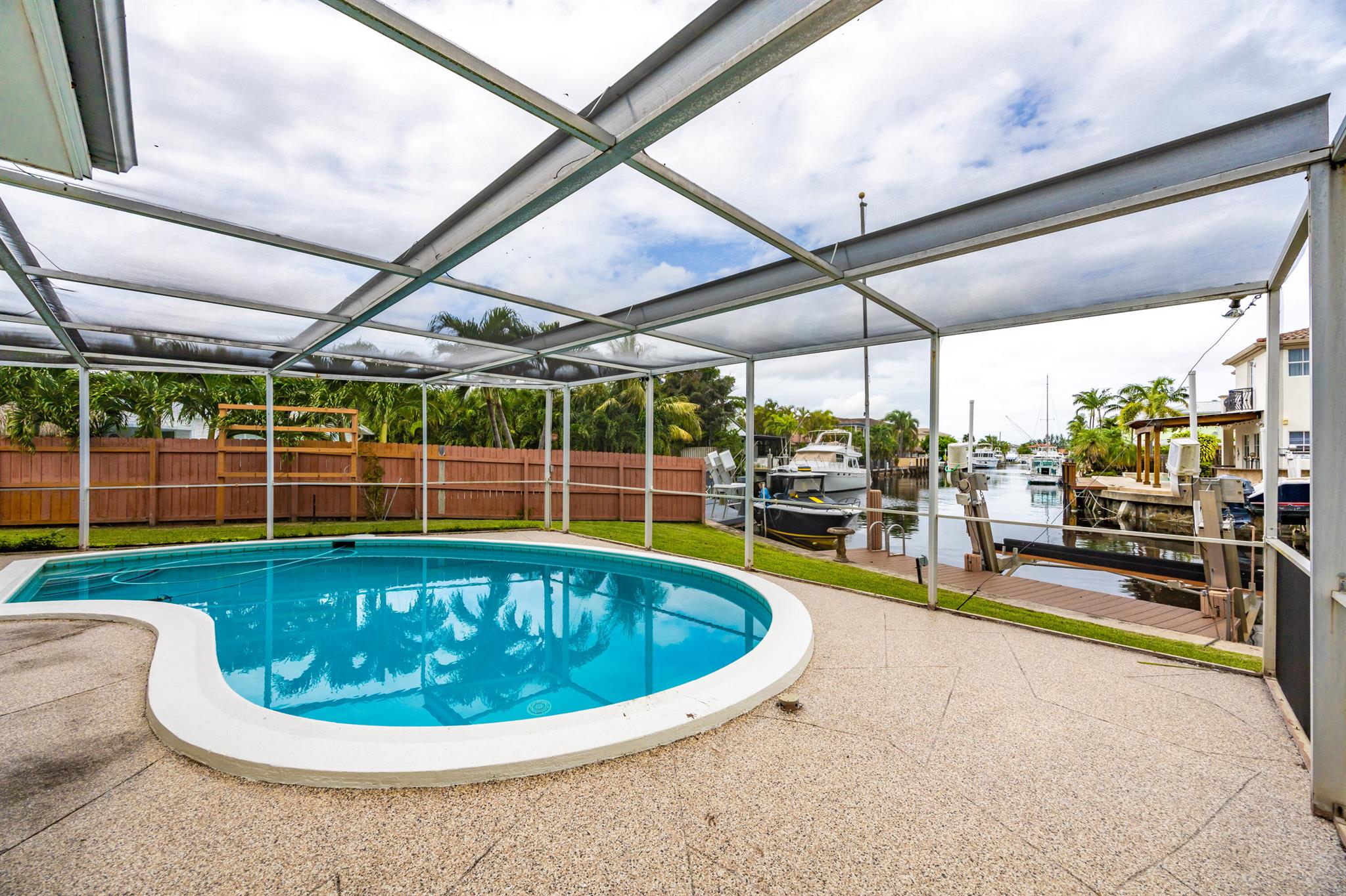 CARIBBEAN KEYS - Residential Lease