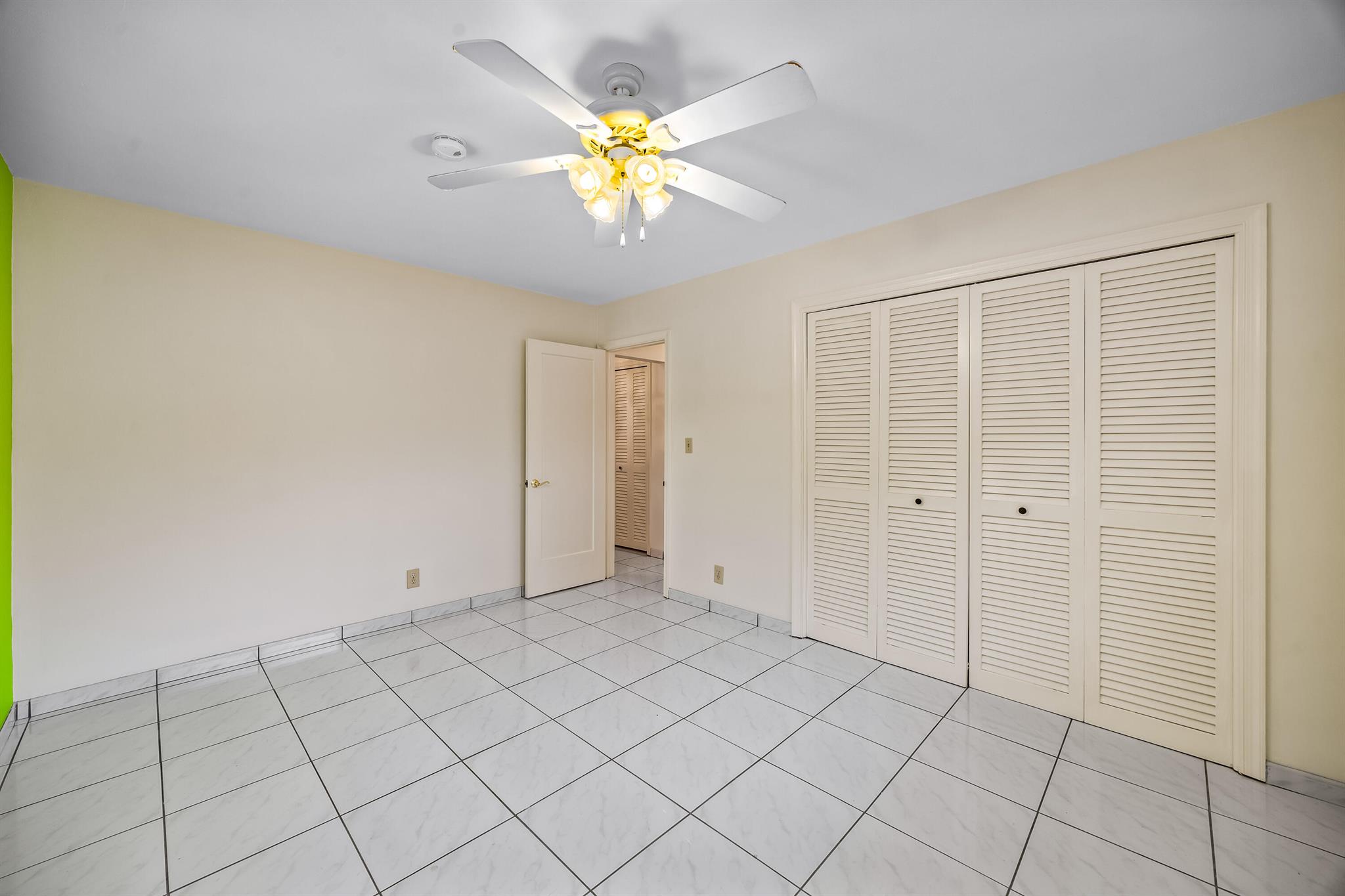 CARIBBEAN KEYS - Residential Lease