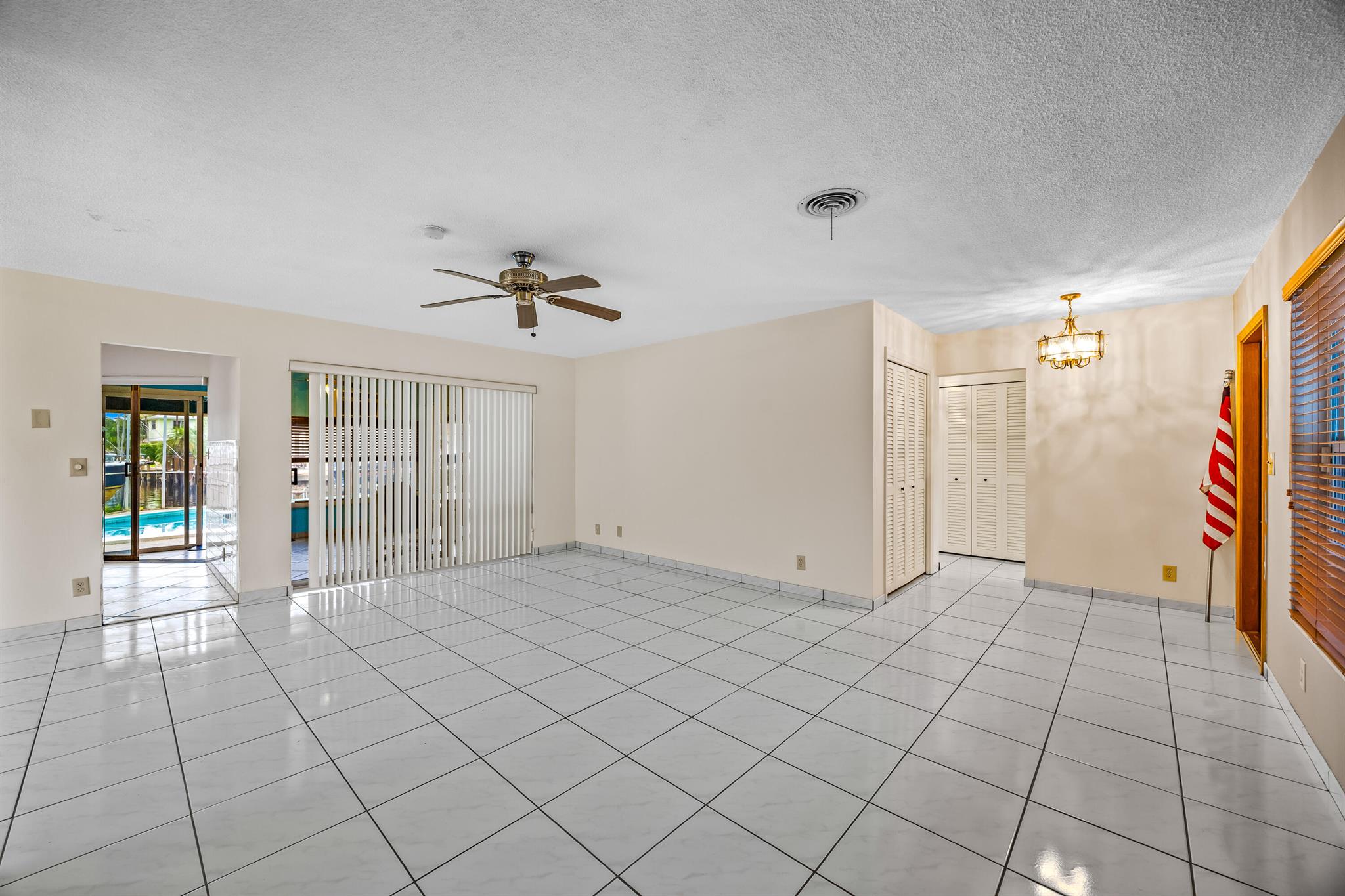 CARIBBEAN KEYS - Residential Lease