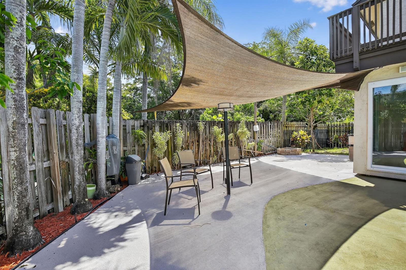 DAVIE LAKE ESTATES - Residential Lease