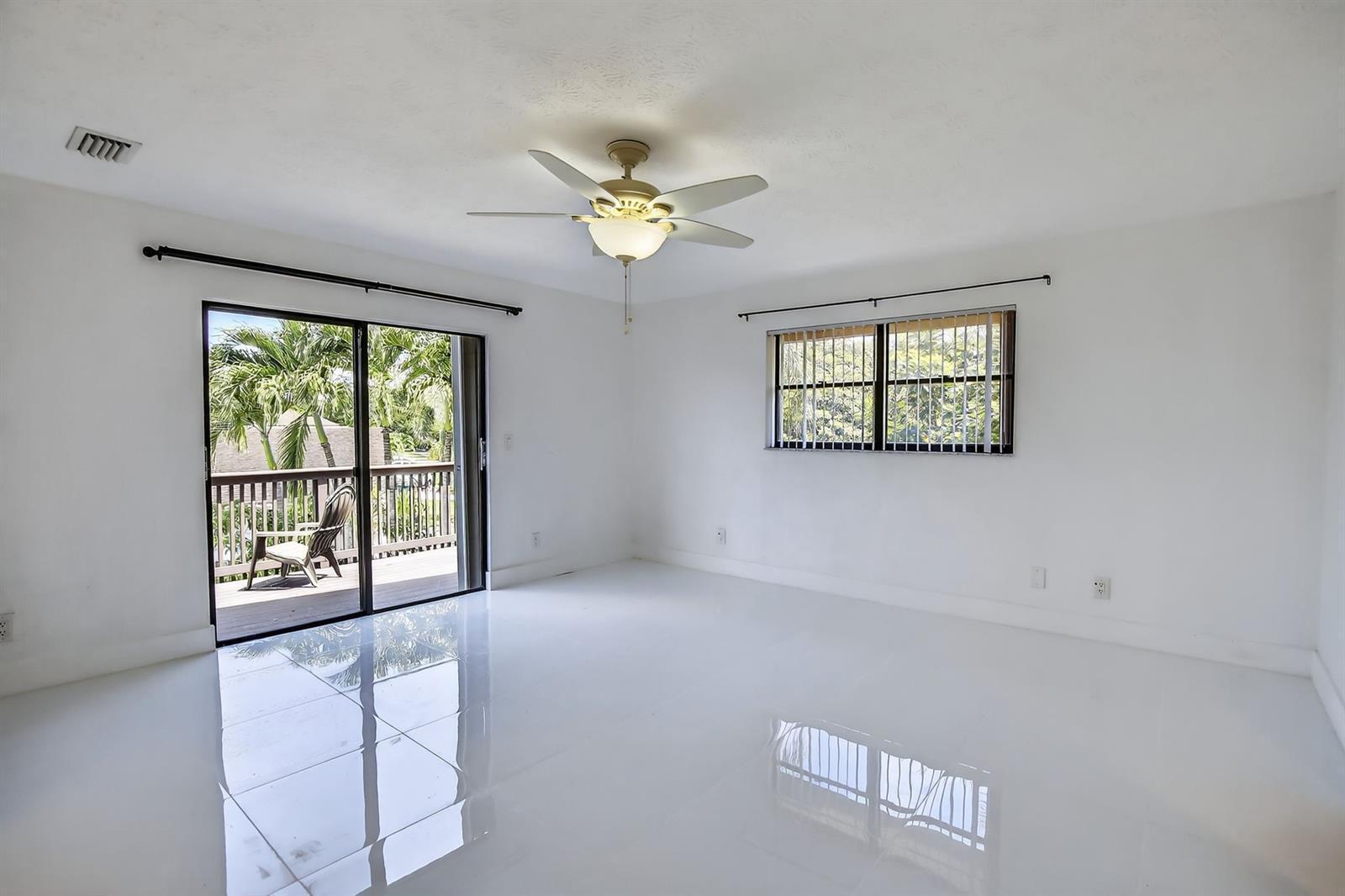 DAVIE LAKE ESTATES - Residential Lease