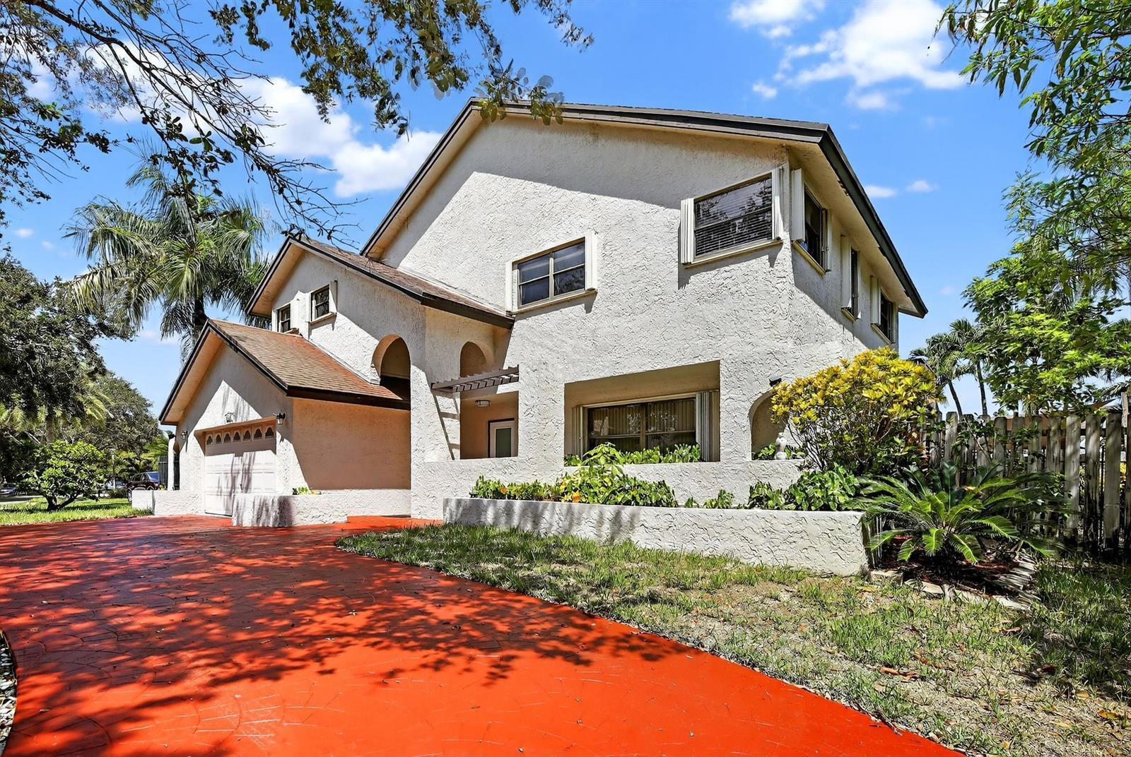 DAVIE LAKE ESTATES - Residential Lease