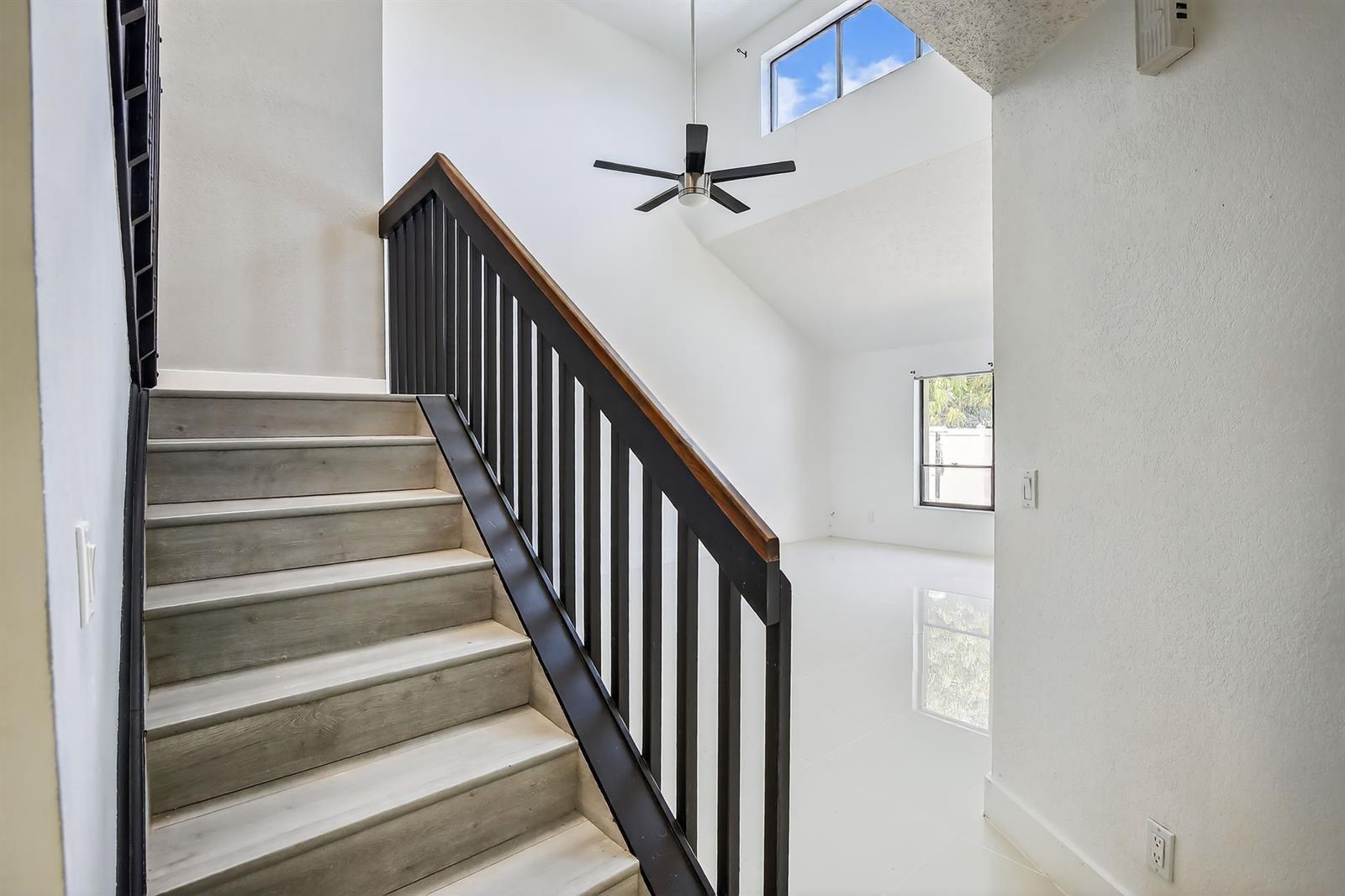 DAVIE LAKE ESTATES - Residential Lease