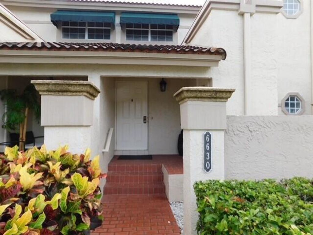 Photo of 6630 Via Regina, Boca Raton, FL 33433 (MLS # B26021754)