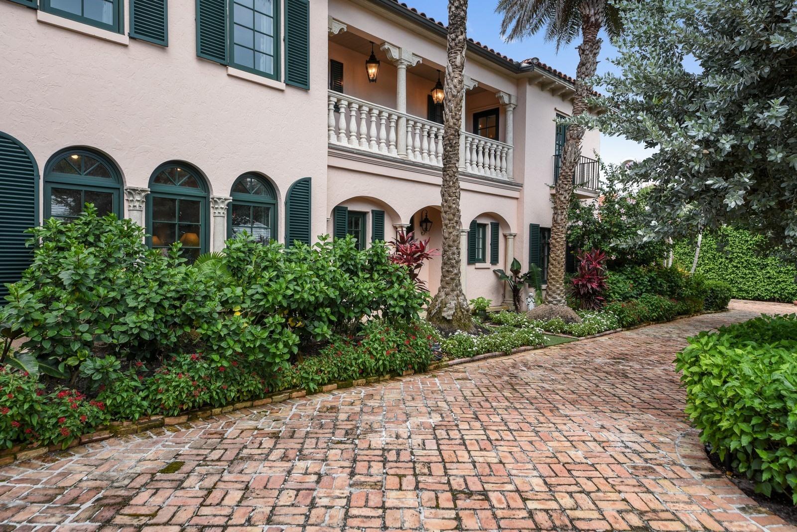 PARANGON - Residential