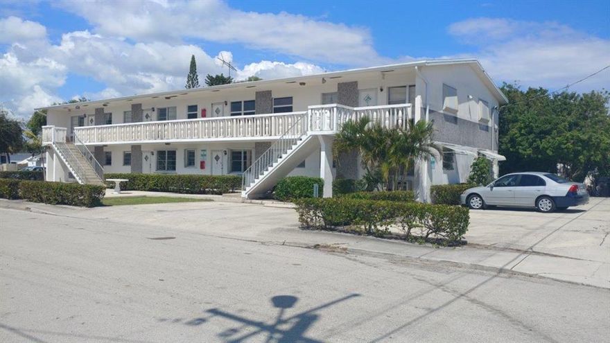 Investors here is your chance to own a proven money maker in the heart of Lake Worth Beach. Six fully rented condo units with long term tenants producing a 7% cap rate. All units have been updated and are under annual leases. The units consist of five 1/1 and one 2/1 individually deeded condos that are being sold as a package . Contact listing agent for property info and financials. Located just six blocks from downtown Lake Worth Beach this has huge upside