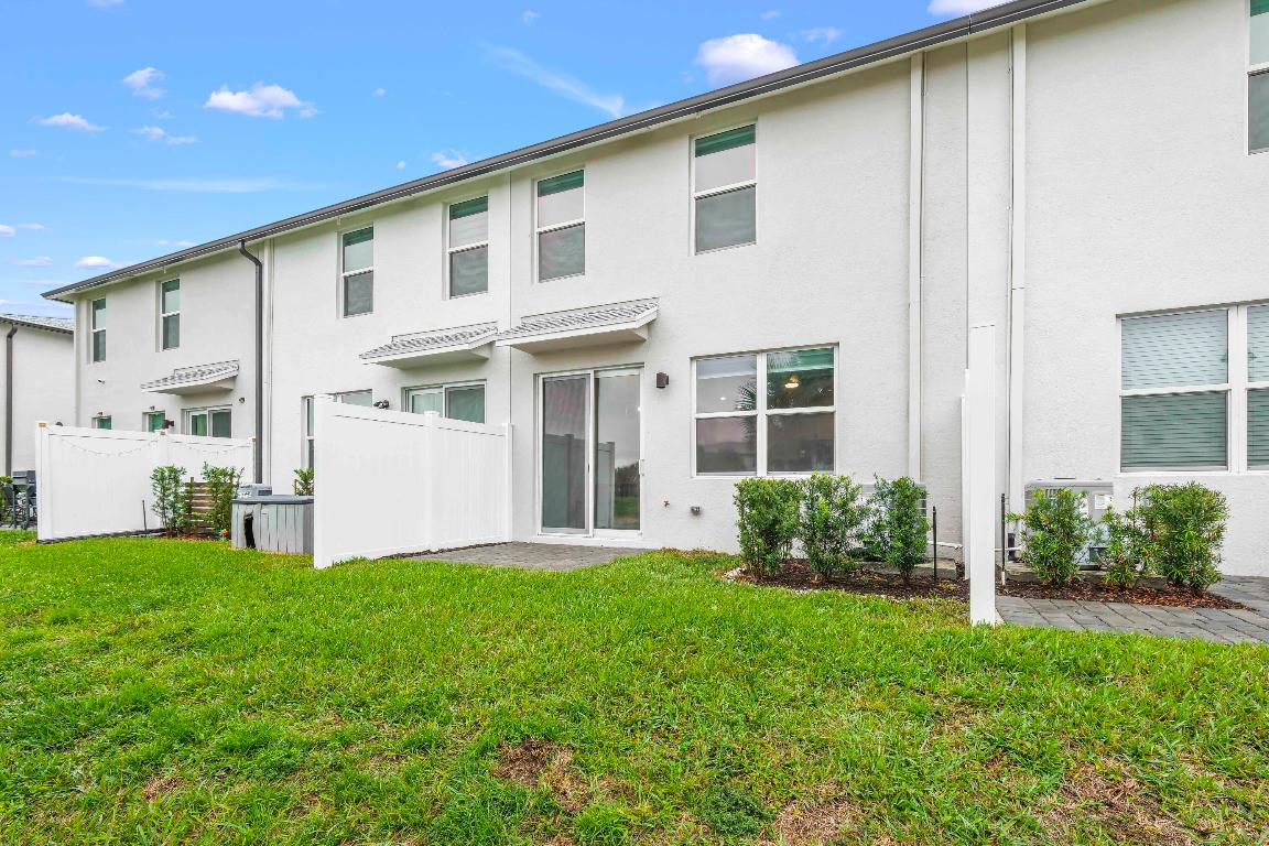 ENCLAVE AT MANGONIA PARK - Residential