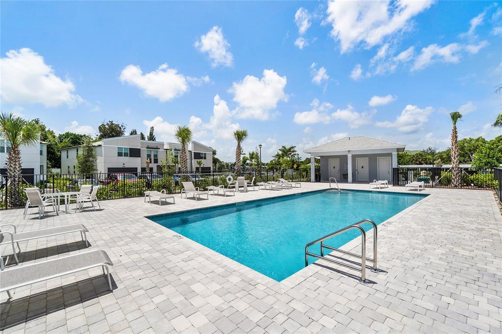 ENCLAVE AT MANGONIA PARK - Residential