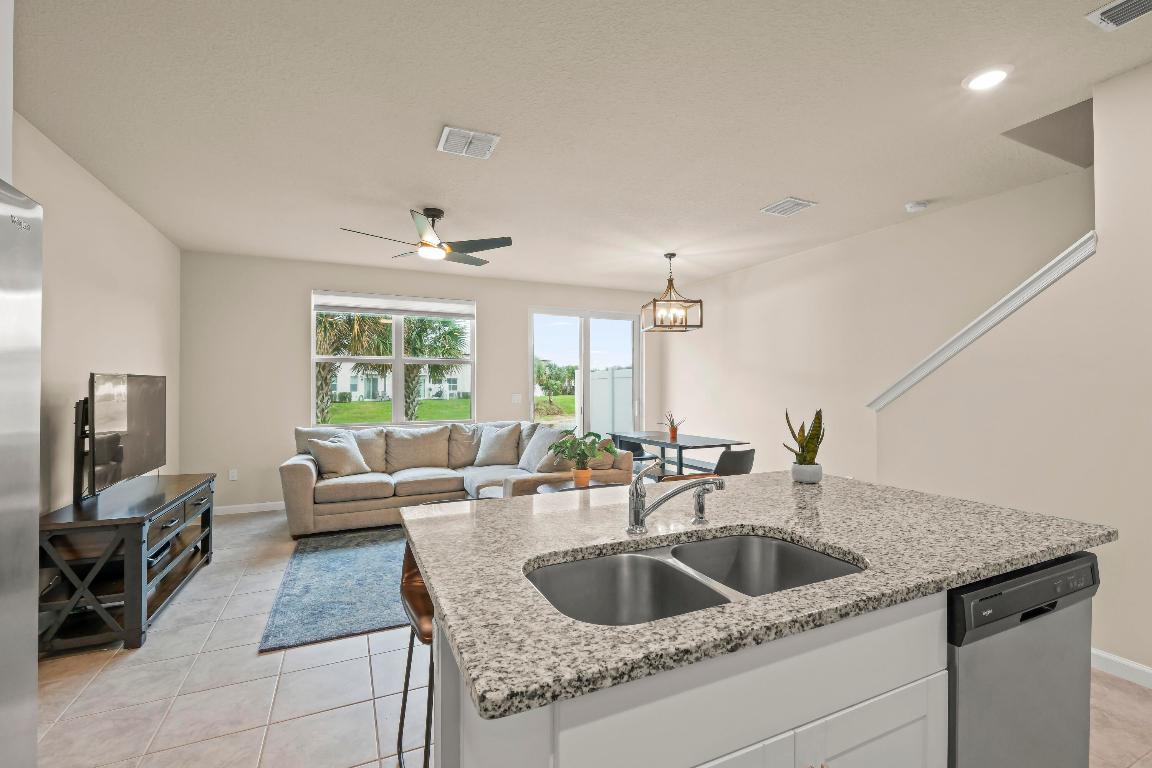 ENCLAVE AT MANGONIA PARK - Residential