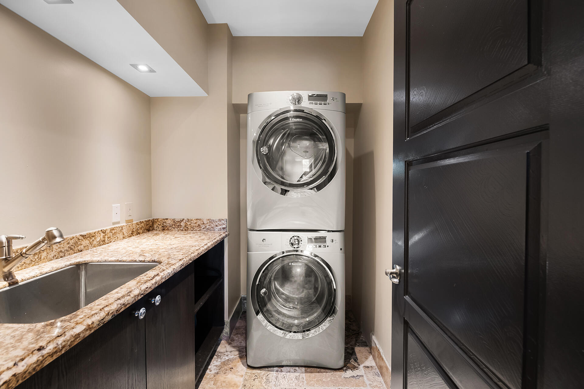 HILLSBORO SHORES SEC A - Residential