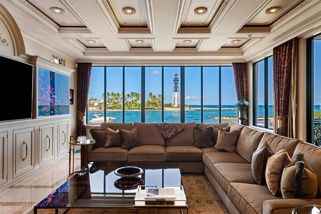 HILLSBORO SHORES SEC A - Residential