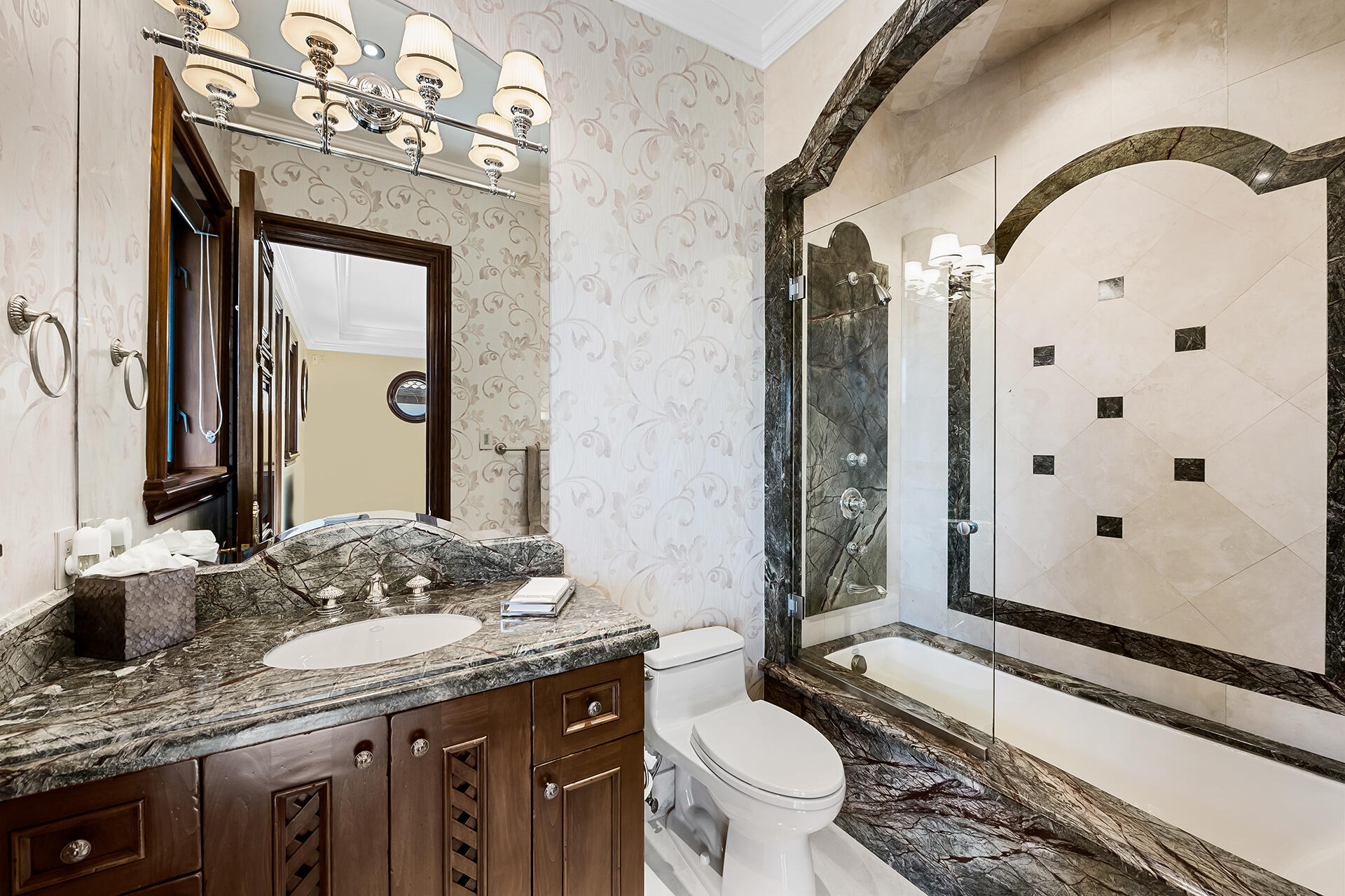 HILLSBORO SHORES SEC A - Residential