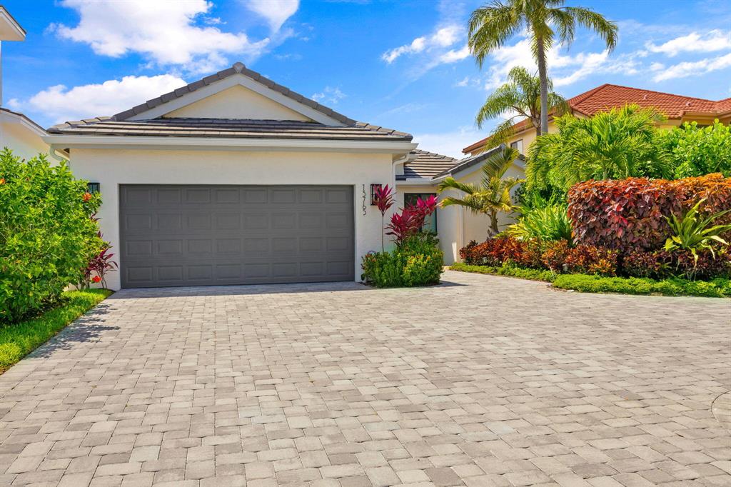 FRENCHMANS CREEK - Residential