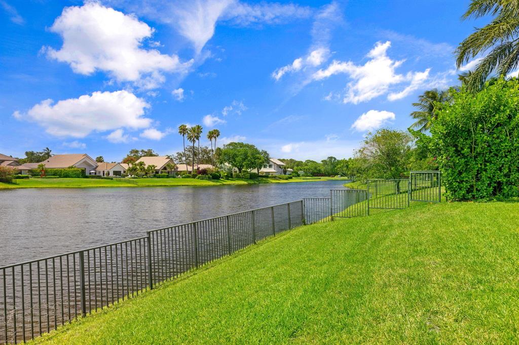 FRENCHMANS CREEK - Residential