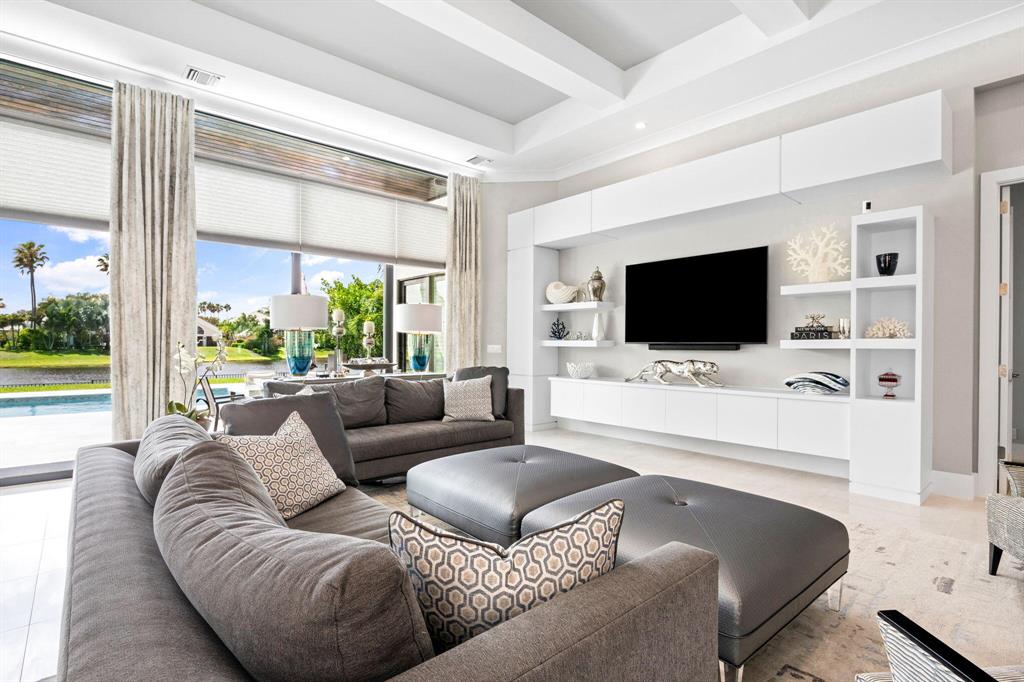 FRENCHMANS CREEK - Residential